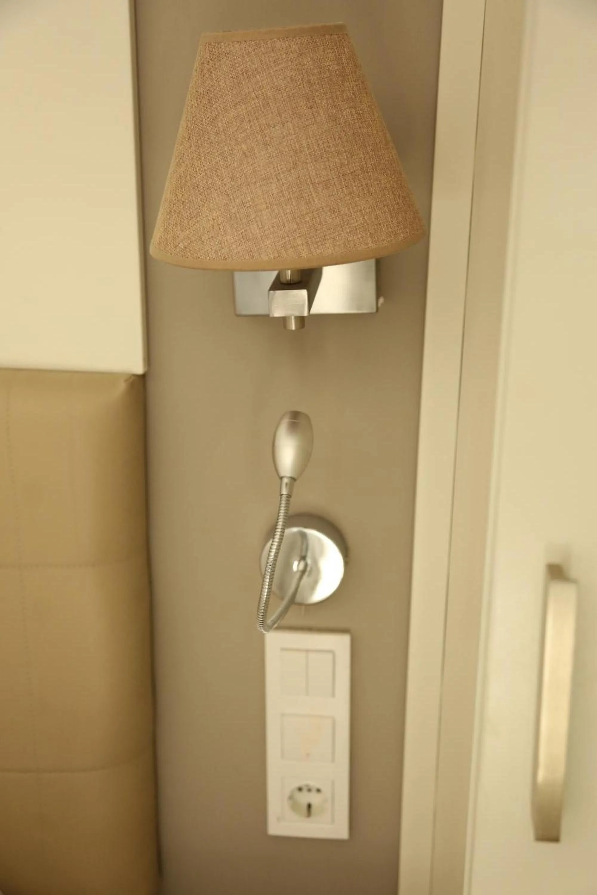 Area and facilities in Asli Hotel