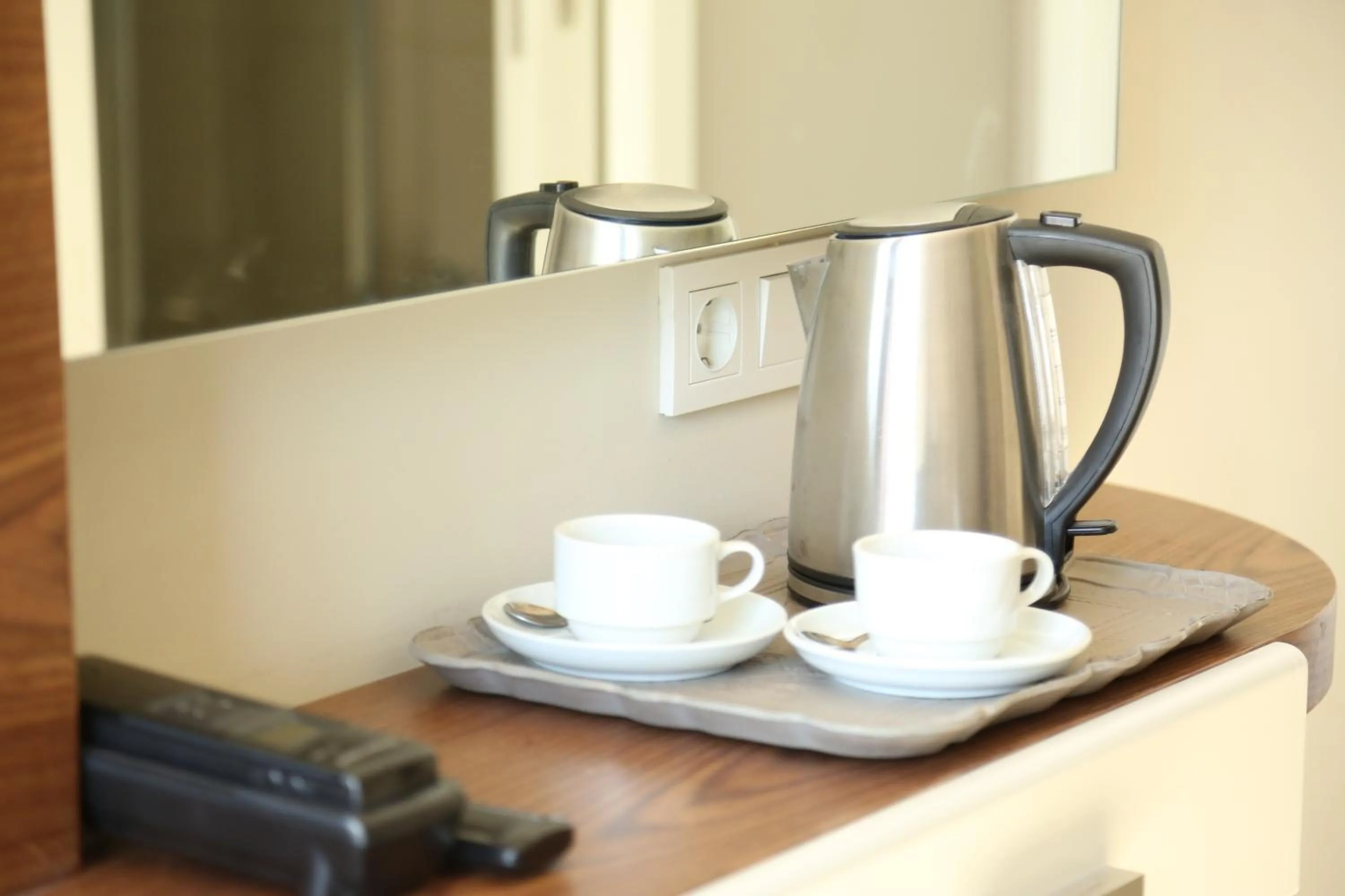 Coffee/tea facilities in Asli Hotel