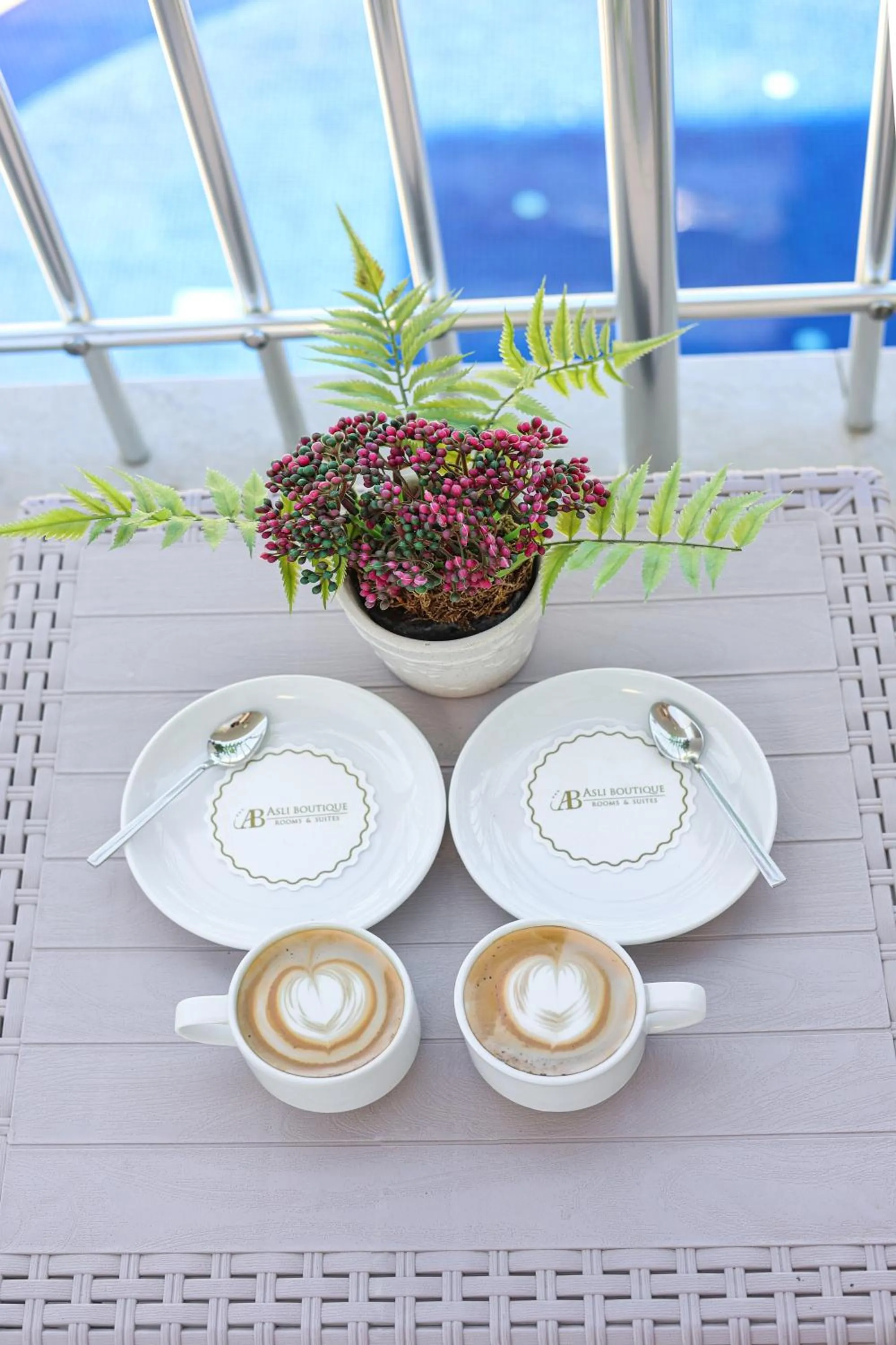 Swimming pool in Asli Hotel