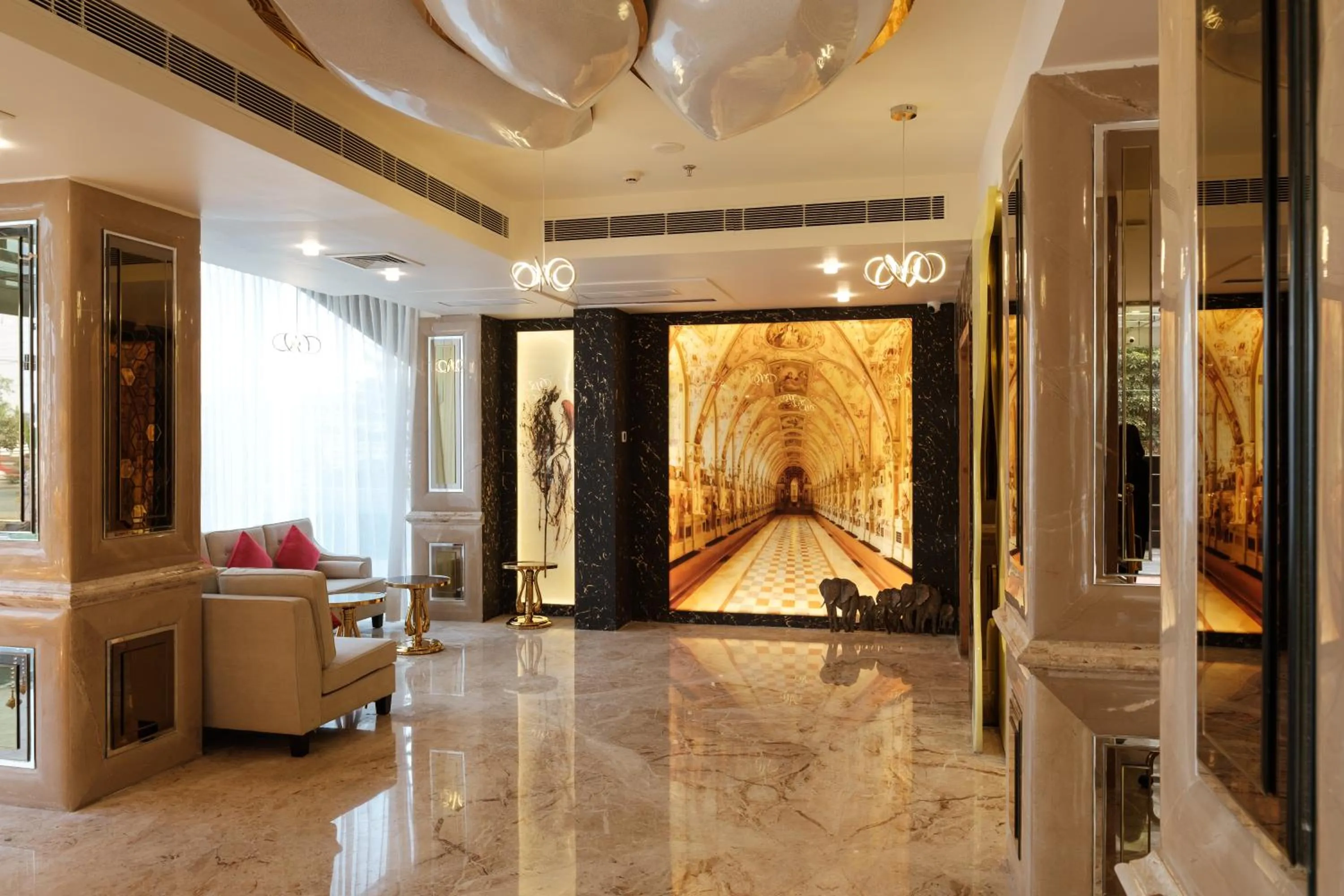 Lobby or reception in Hotel Clarks Premier ,Kota