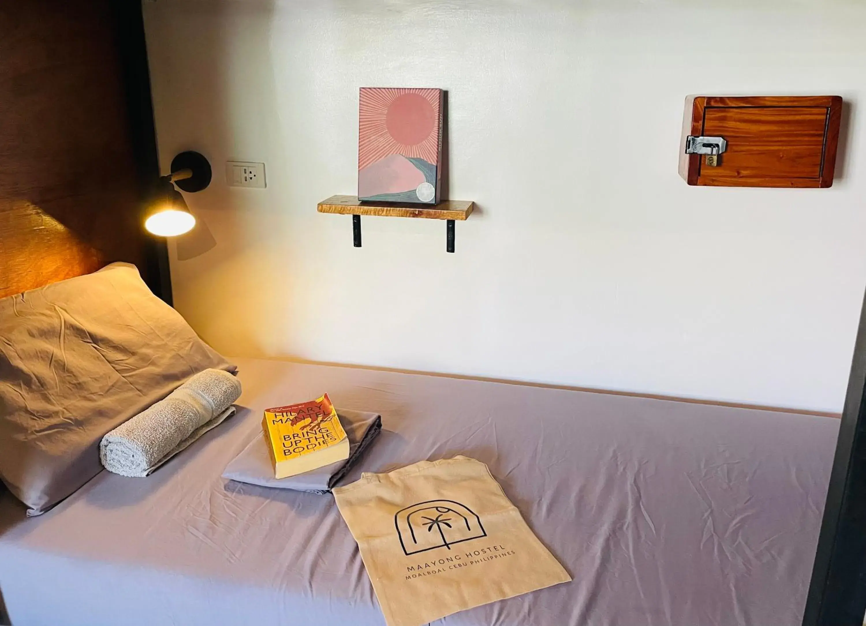 Bed in 12-Bed Mixed Dormitory Room in MAAYONG HOSTEL Bed in 12-Bed Mixed Dormitory Room in MAAYONG HOSTEL