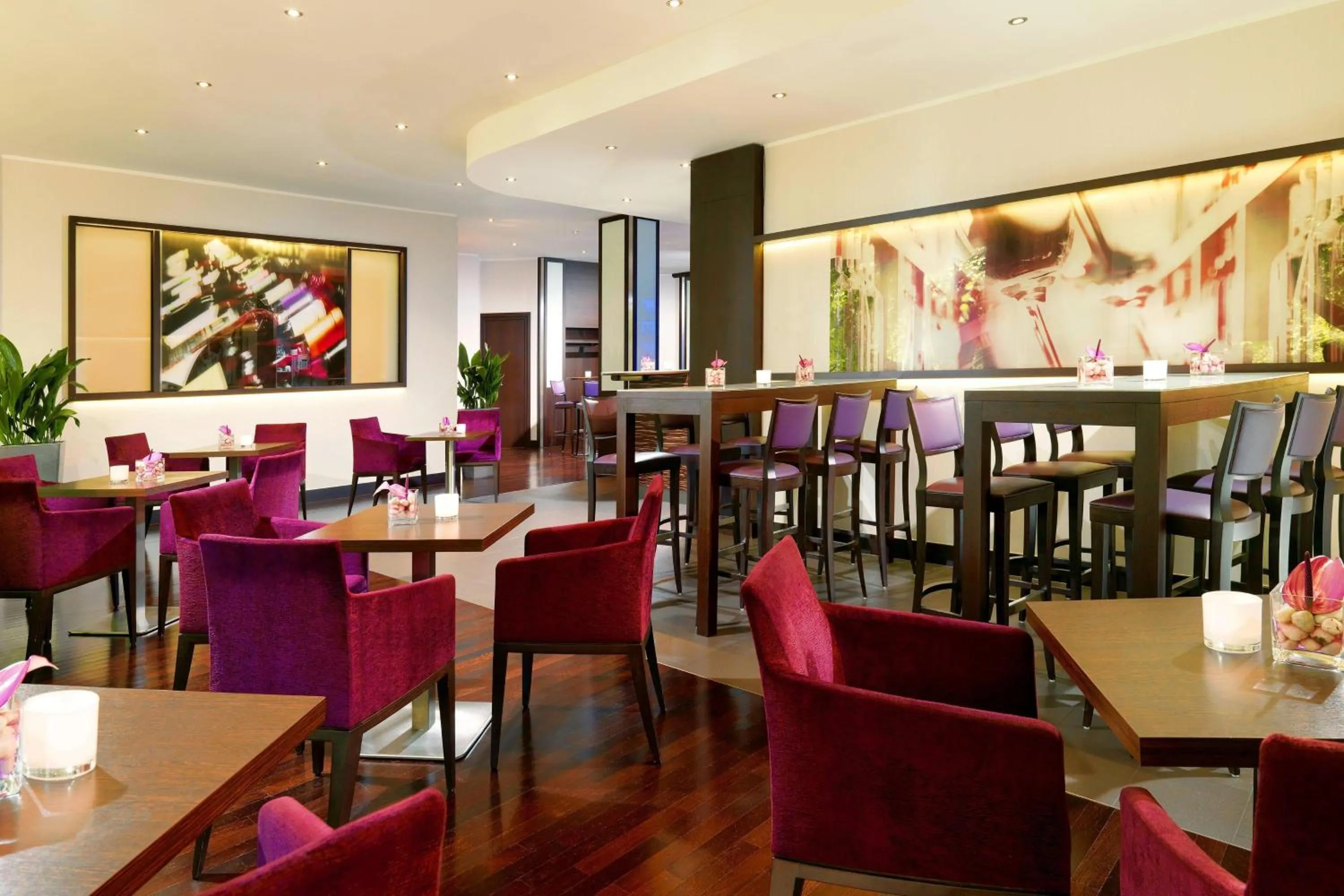 Restaurant/places to eat in Sheraton Essen Hotel