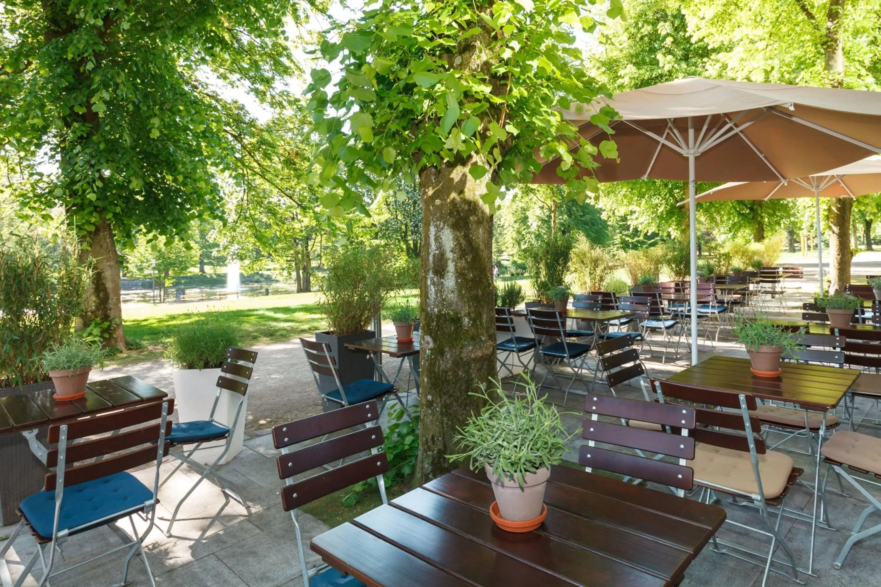 Restaurant/places to eat in Sheraton Essen Hotel