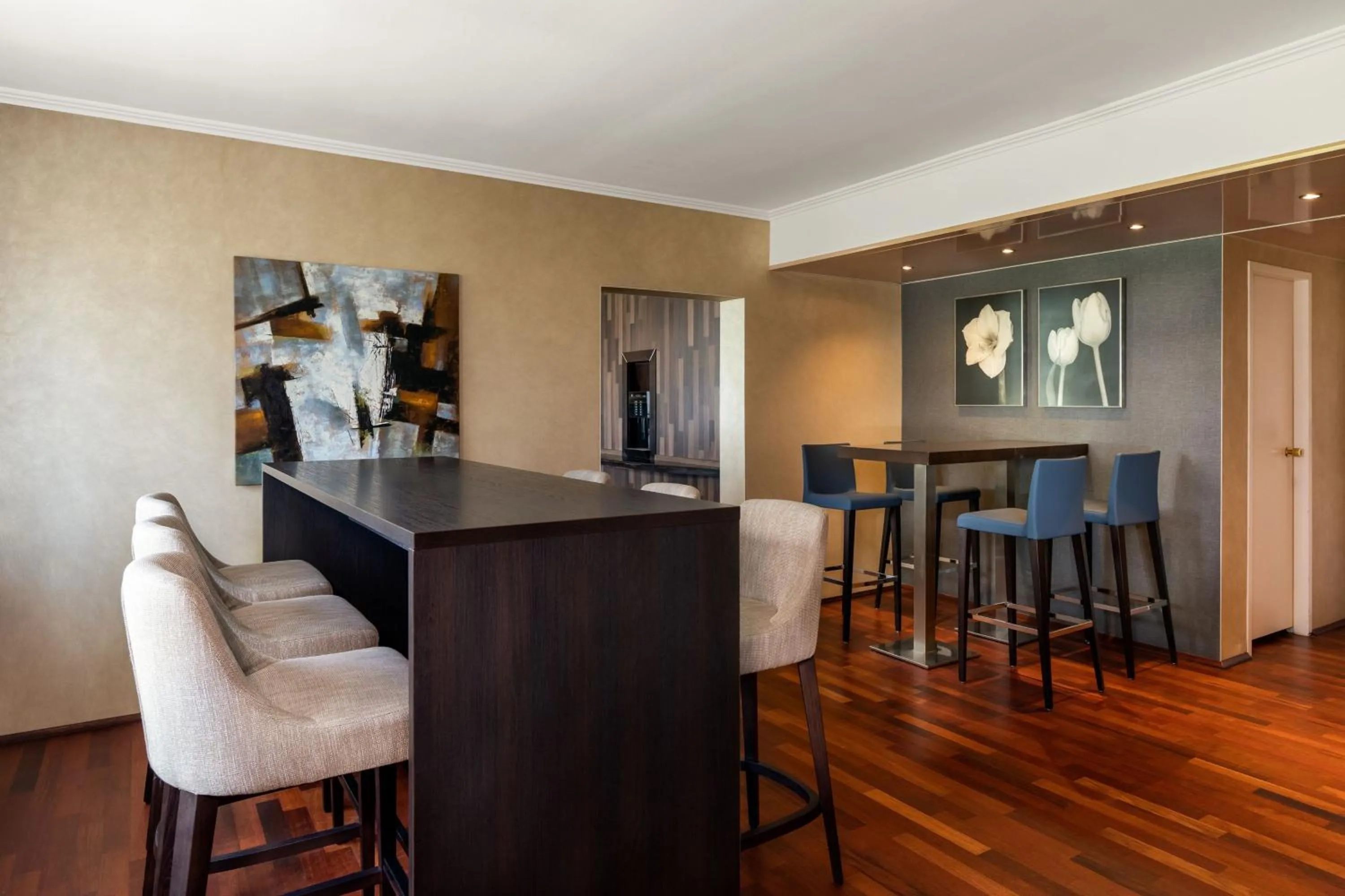 Lounge or bar in Sheraton Essen Hotel