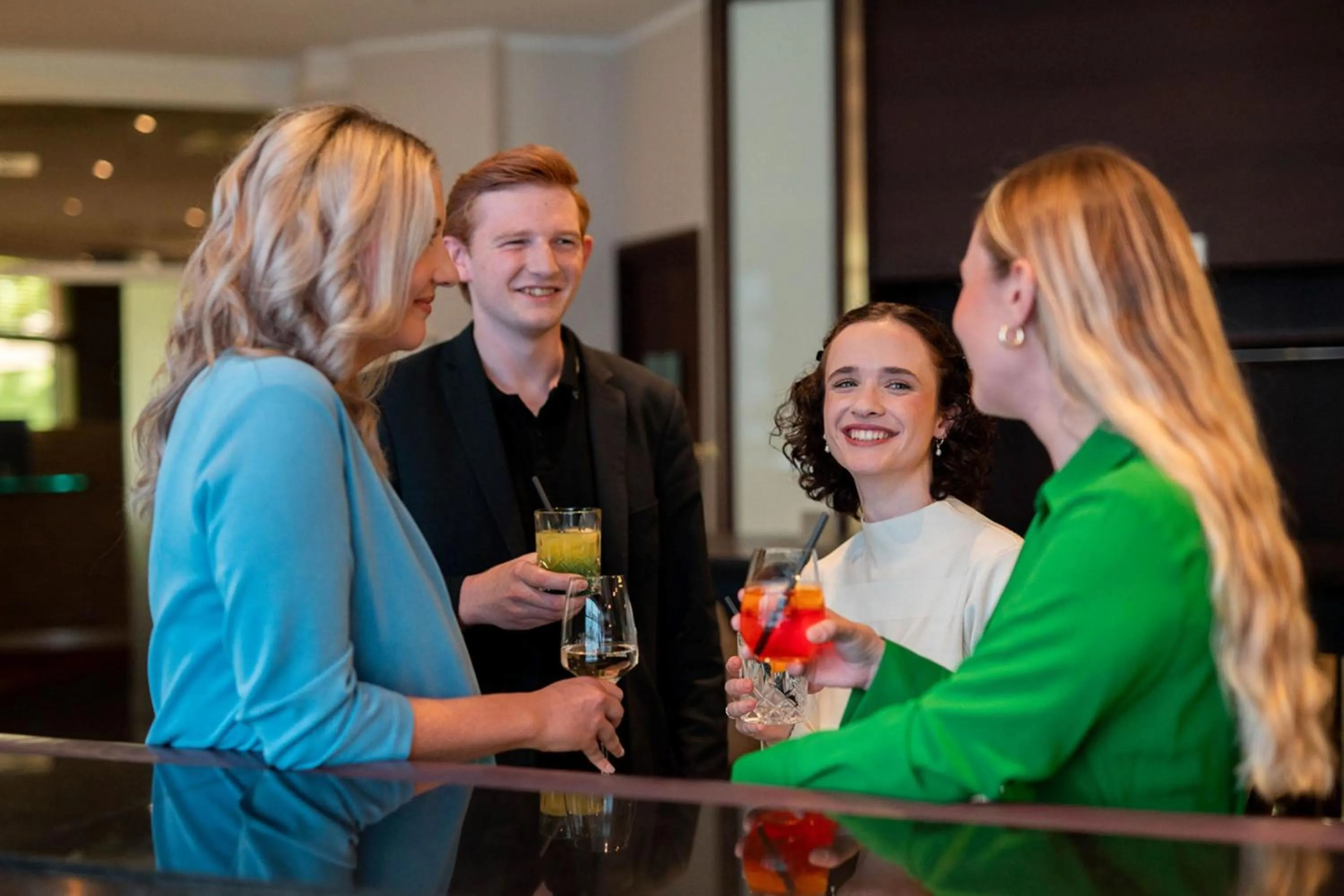 Lounge or bar in Sheraton Essen Hotel