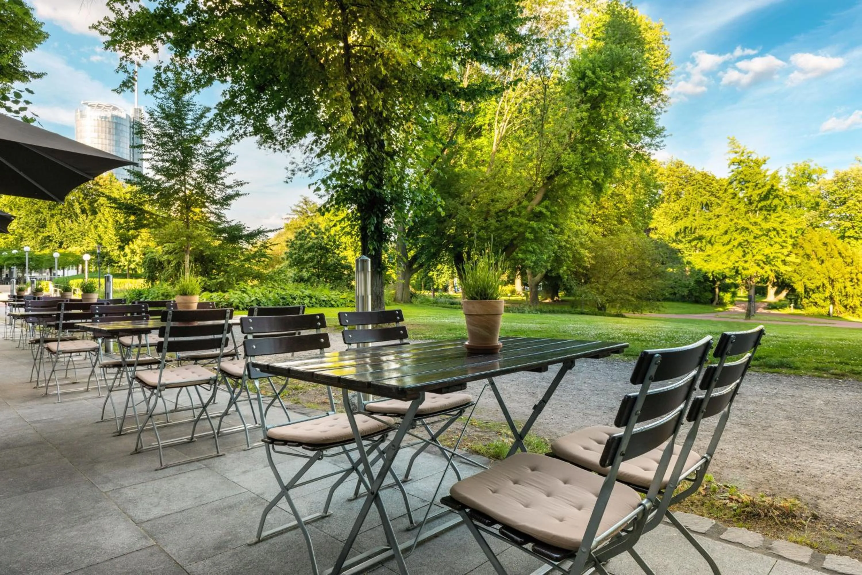 Lounge or bar in Sheraton Essen Hotel