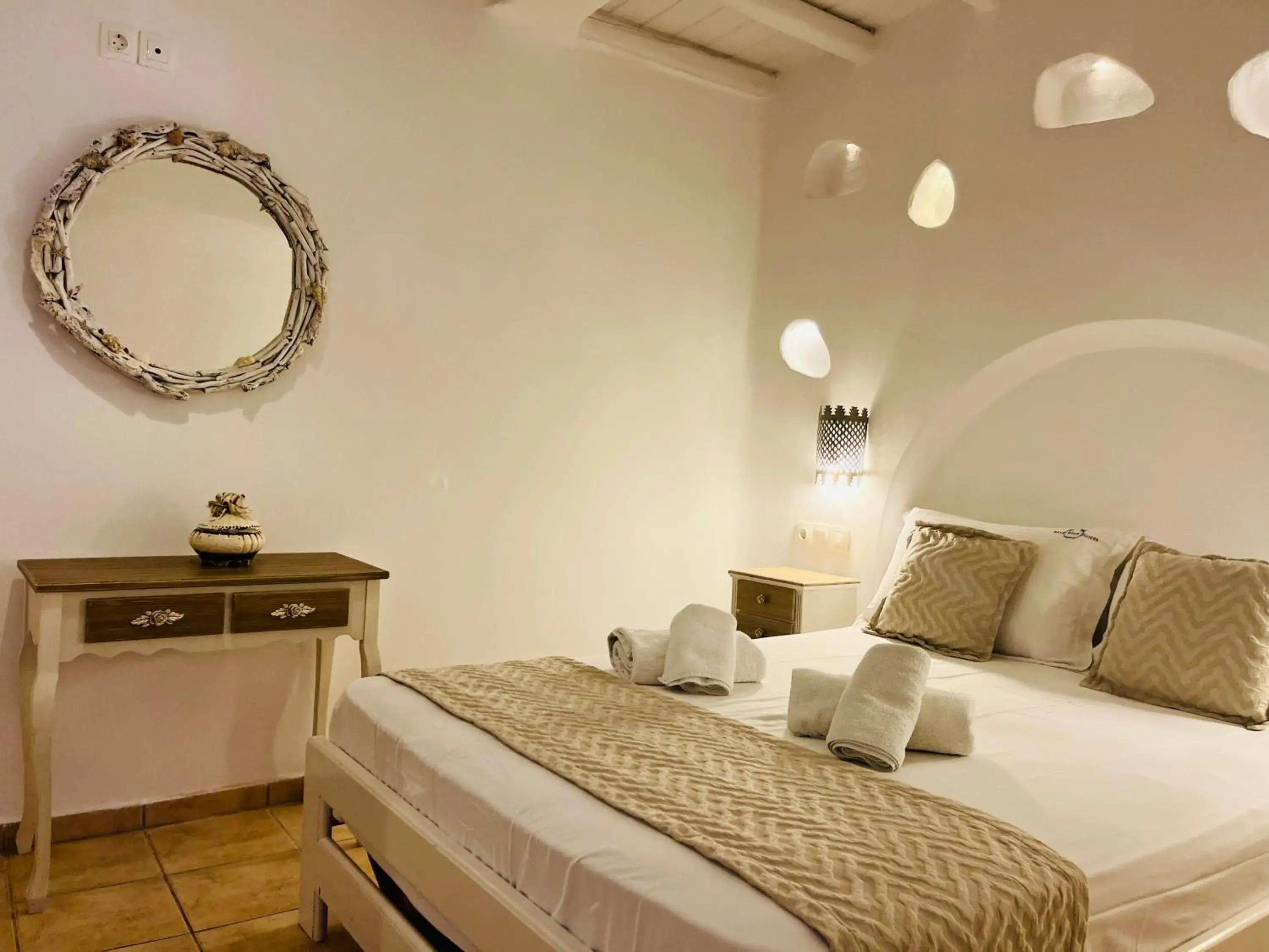 Family Apartment - Split Level in Navy Blue Suites Family Apartment - Split Level in Navy Blue Suites