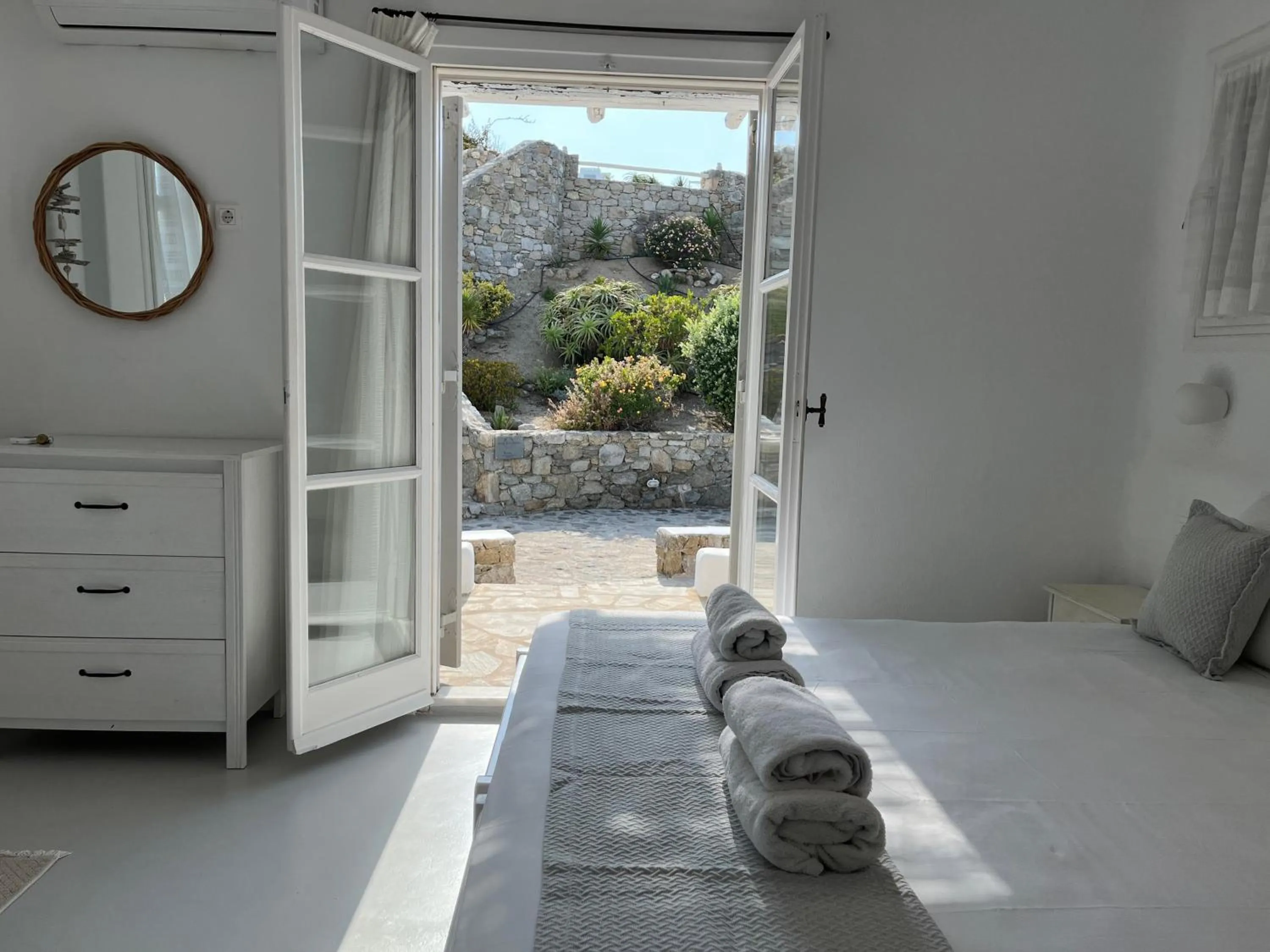 Bed in Navy Blue Suites