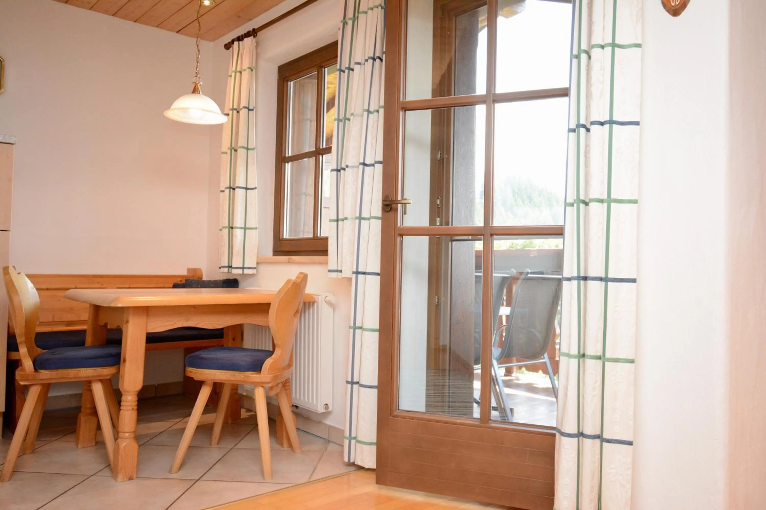 Dining area in Appartement Oberschernthann