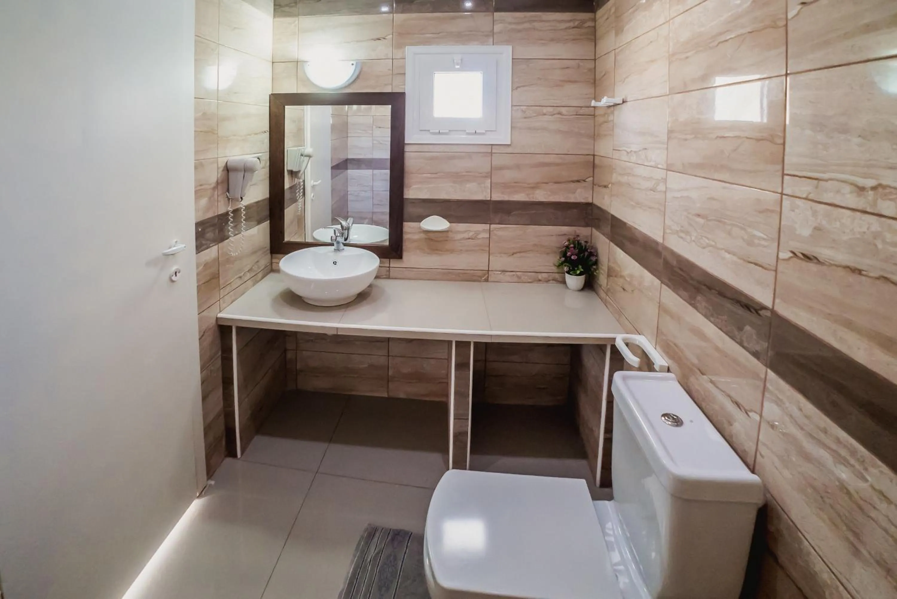 Shower in Cloud9 Hotel Shisha & Cocktail Bar - Adults Only