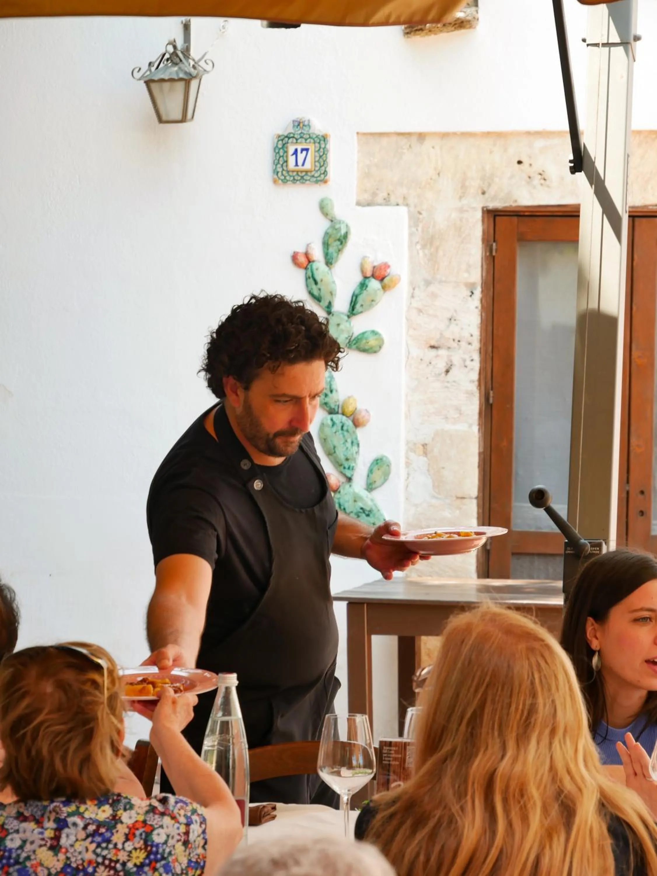 Staff in Pantalica Ranch Agriturismo Siciliano