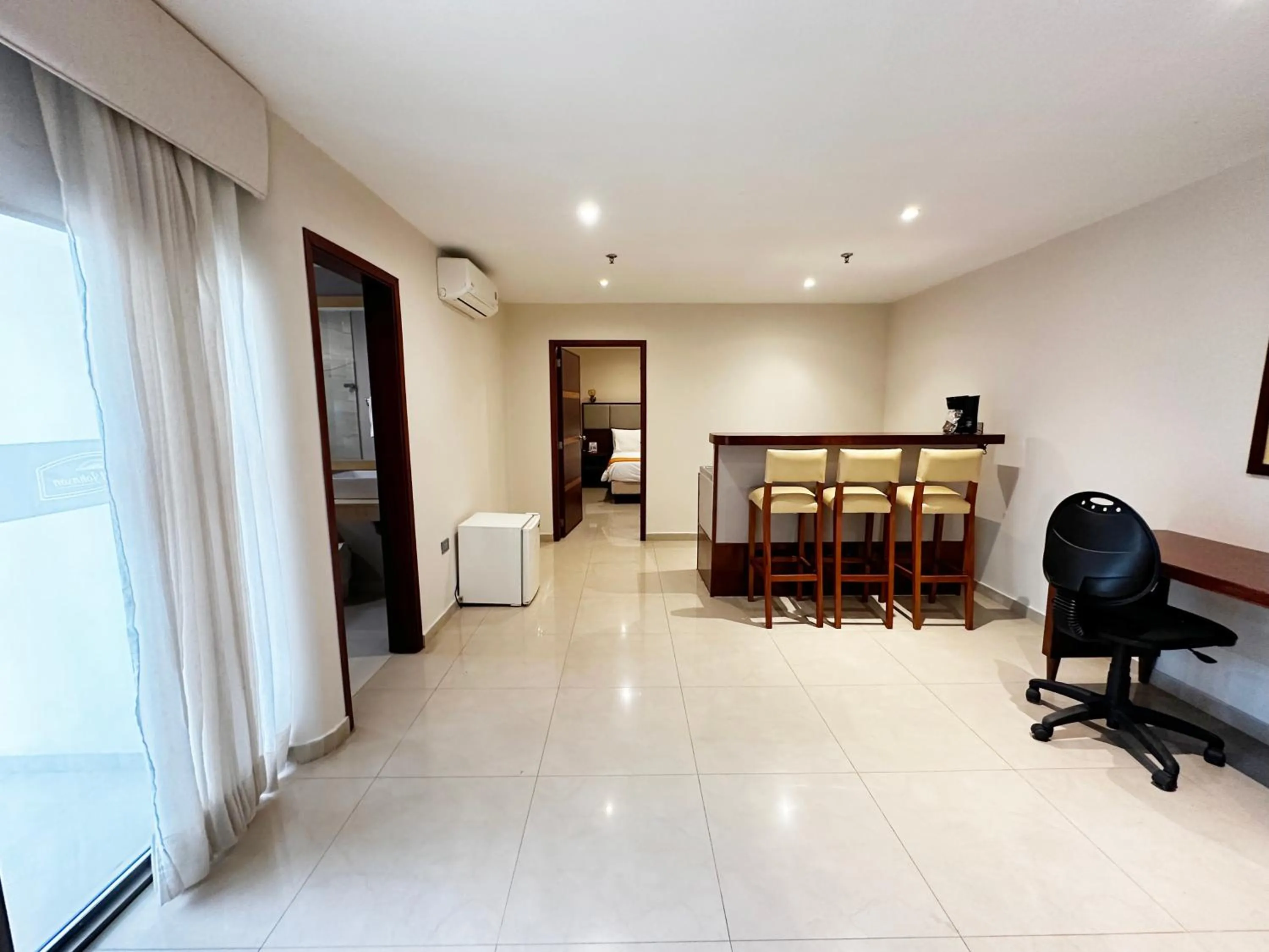 Living room in Howard Johnson by Wyndham Barranquilla Versalles