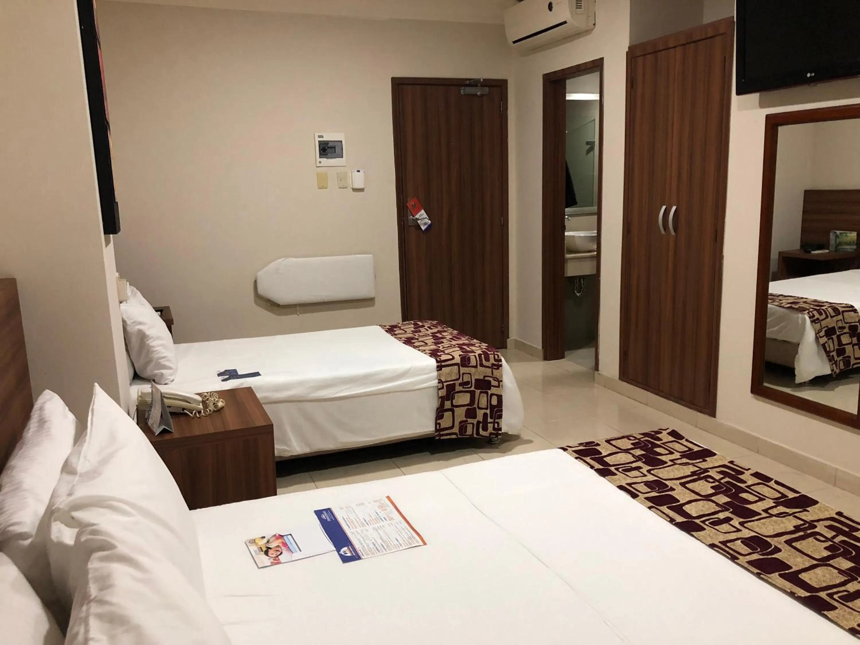 Photo of the whole room, Bed in Howard Johnson by Wyndham Barranquilla Versalles