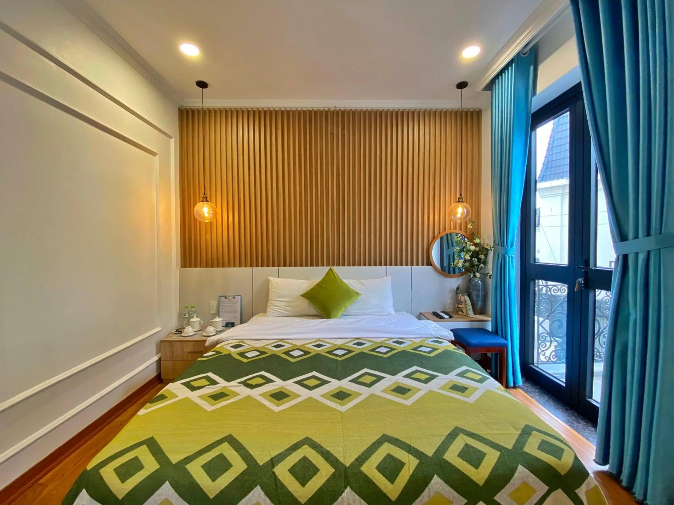 Bed in Hue Crown Boutique best hotel