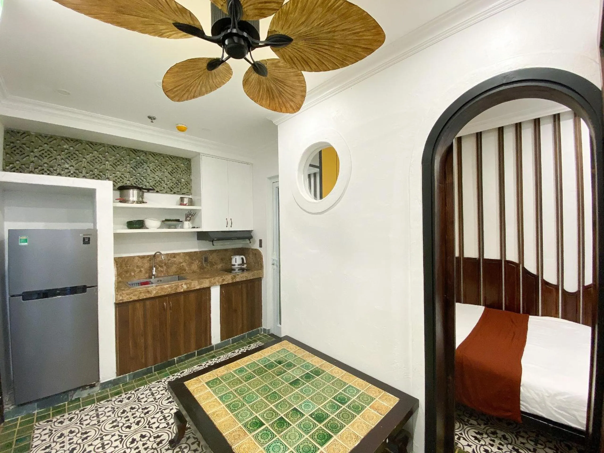 Hue Crown Boutique best hotel