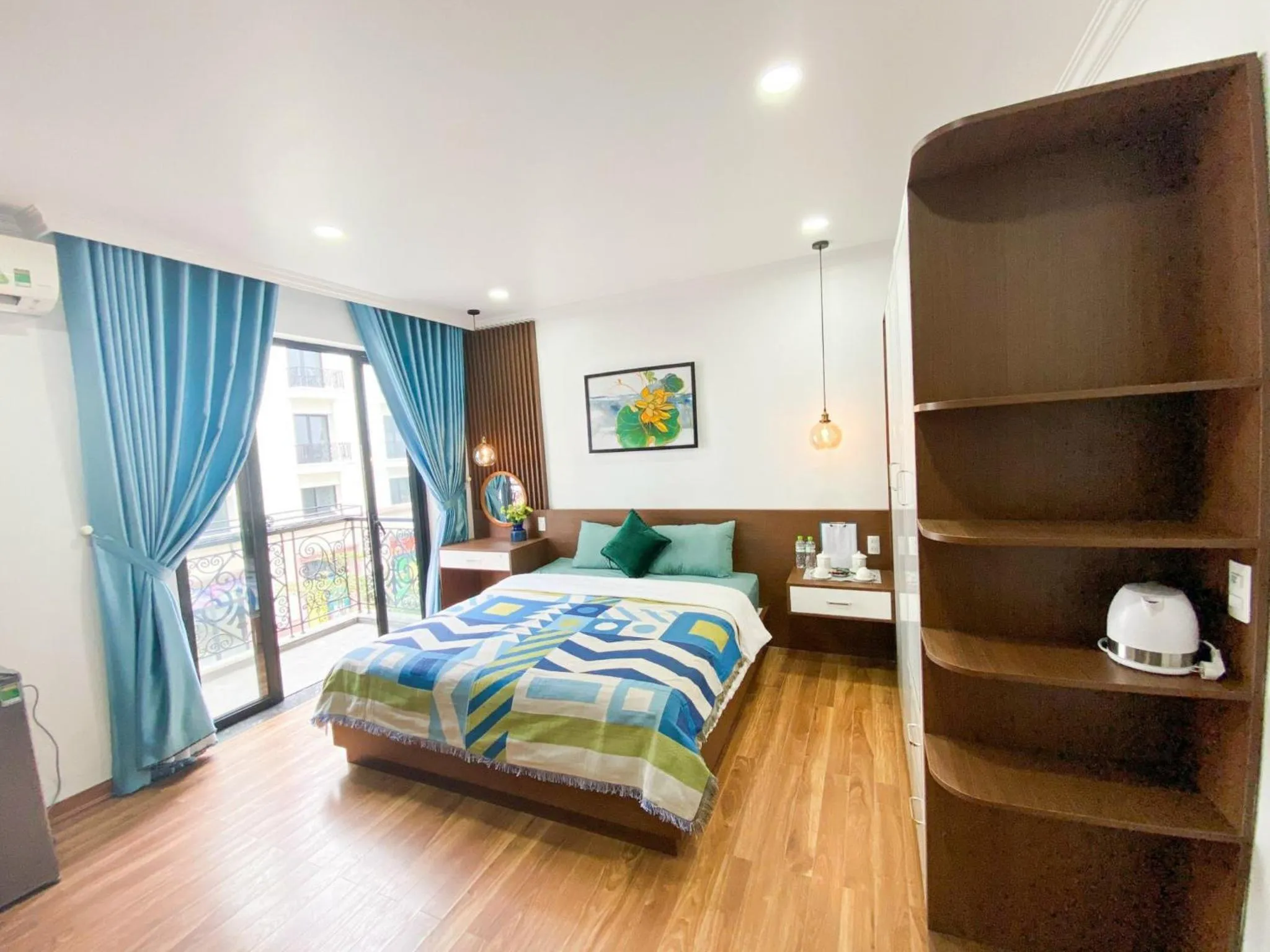 Bed in Hue Crown Boutique best hotel