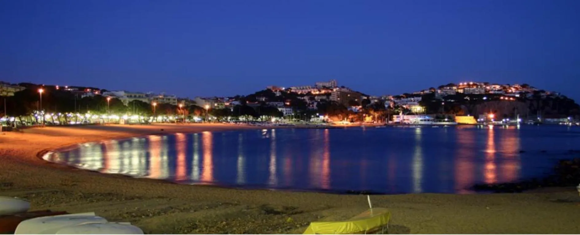 Neighbourhood in Nuevo Luminoso Apartamento Catalina a 80 metros de la playa para 4 personas