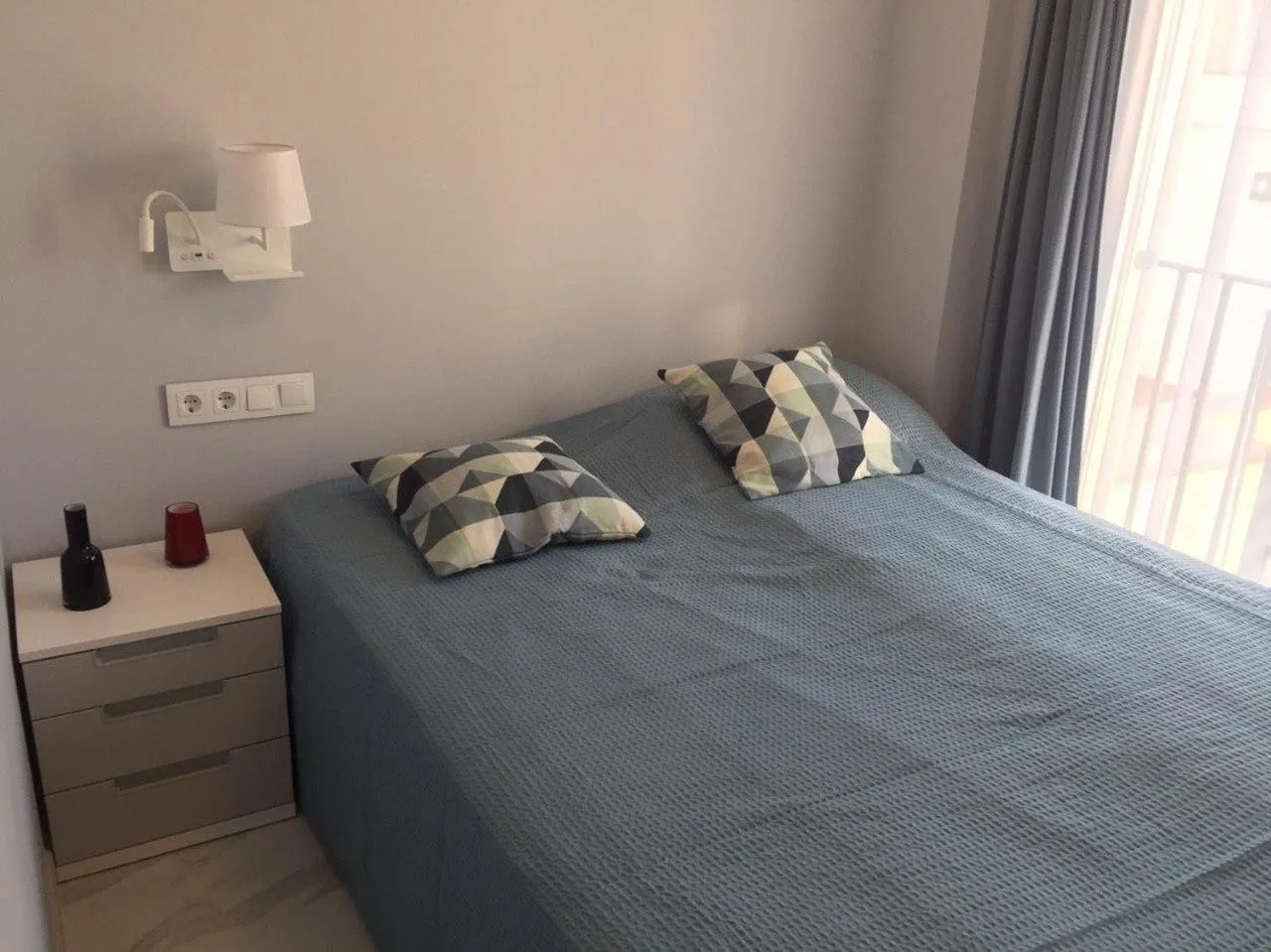 Bed in Nuevo Luminoso Apartamento Catalina a 80 metros de la playa para 4 personas