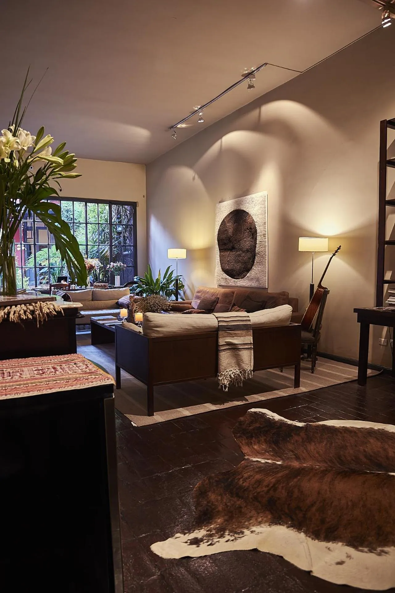 Communal lounge/ TV room in BE Jardin Escondido By Coppola