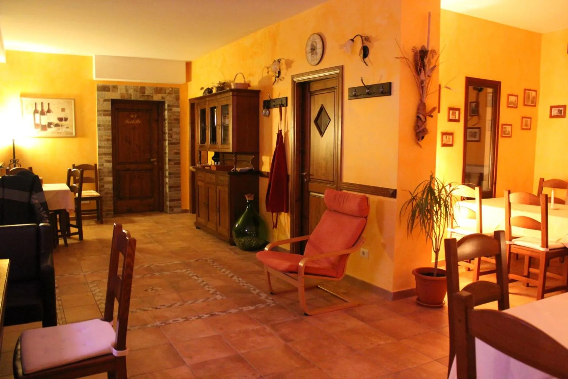 Restaurant/places to eat in B & B Il Campanile