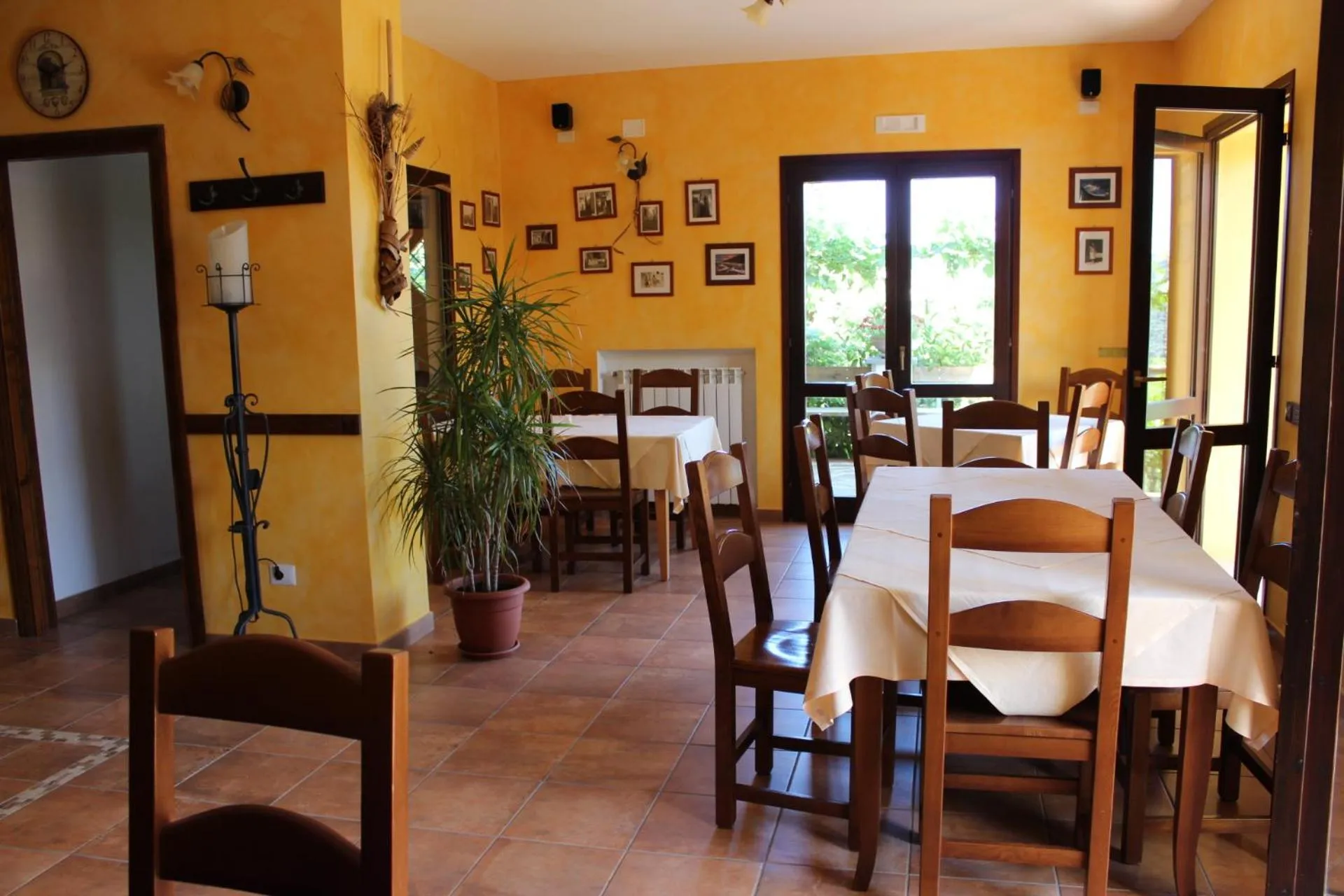Restaurant/places to eat in B & B Il Campanile