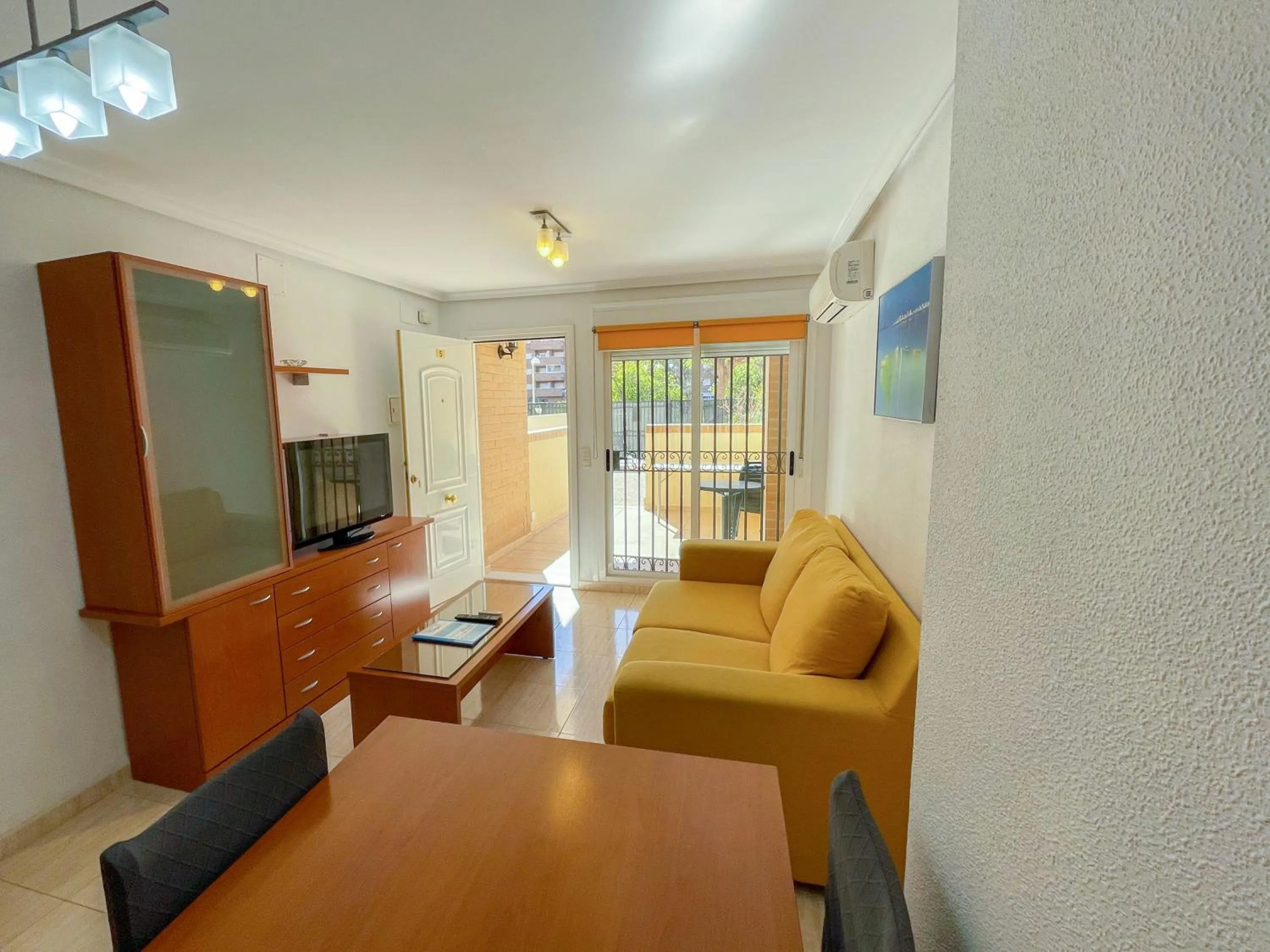 TV and multimedia in Apartamentos Caribe Marina D’Or 3000