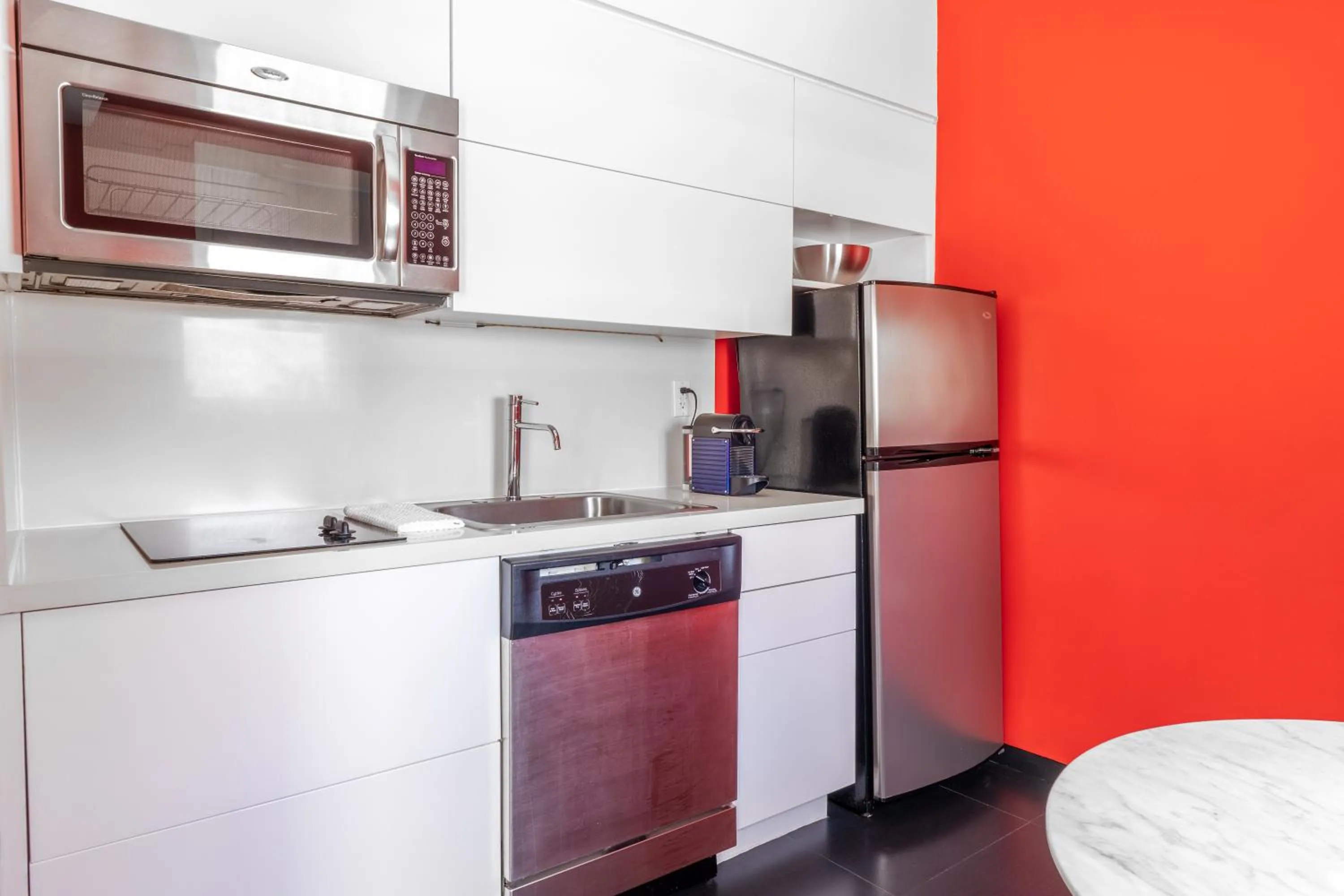 Kitchen or kitchenette in Blanc Kara- Adults Only