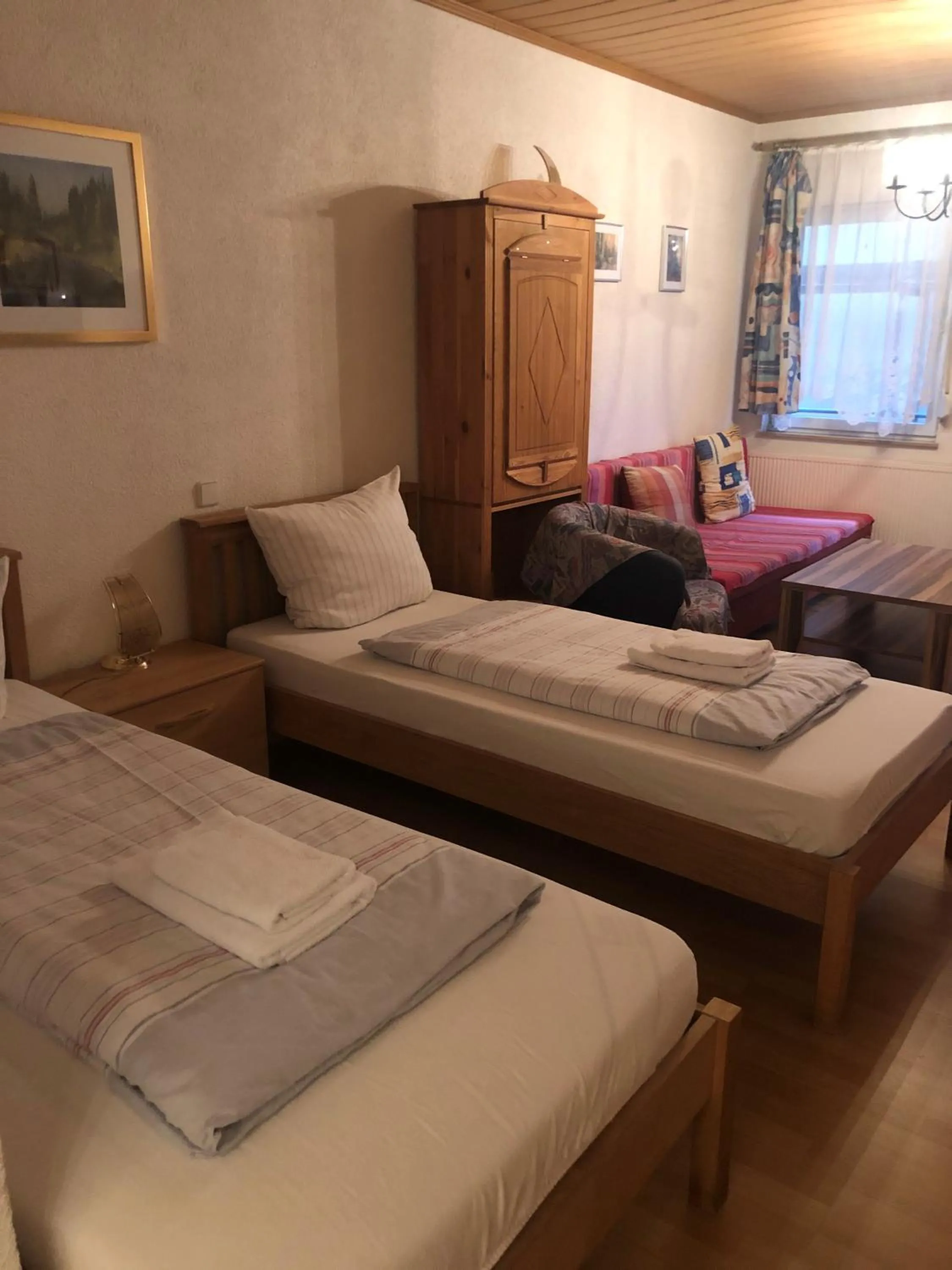 Bed in Pension Probstheida UG