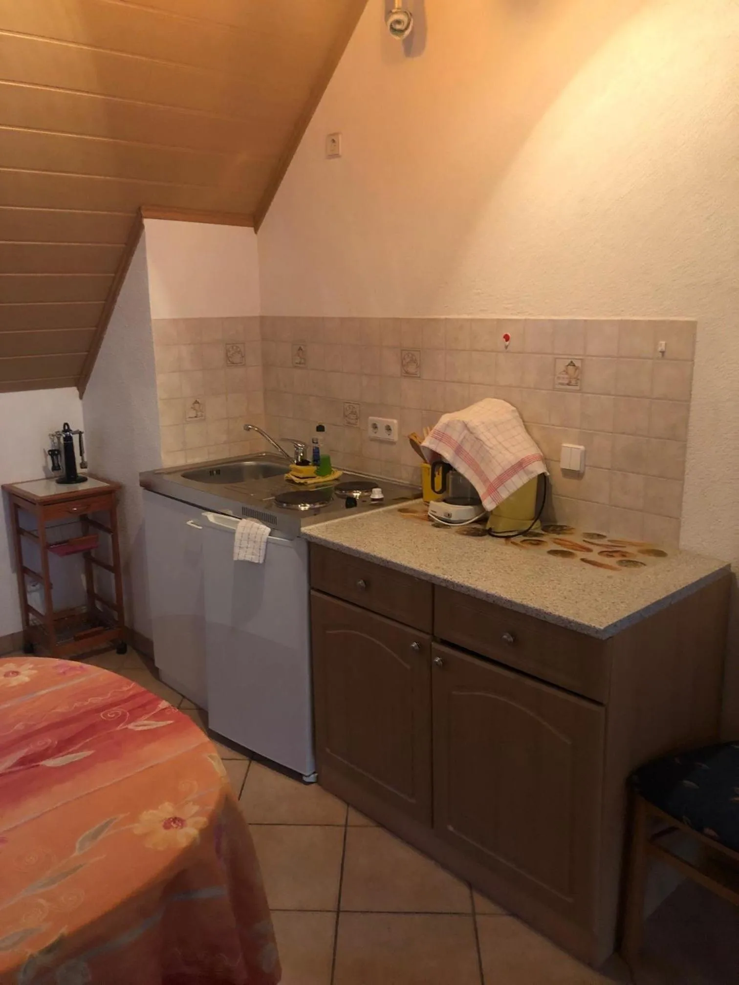 Kitchen or kitchenette in Pension Probstheida UG