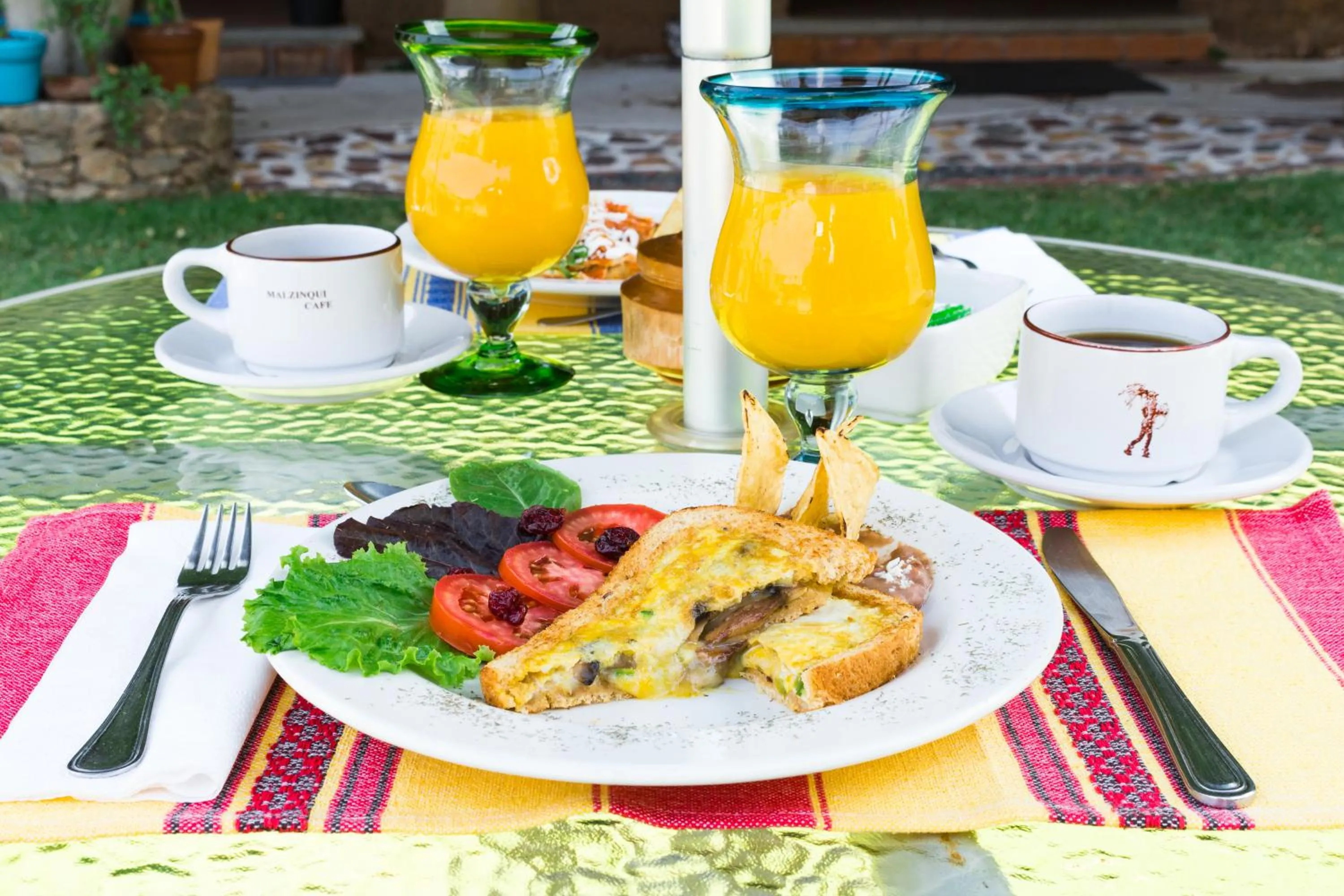 Breakfast in Paradise Hotel Boutique & Lounge