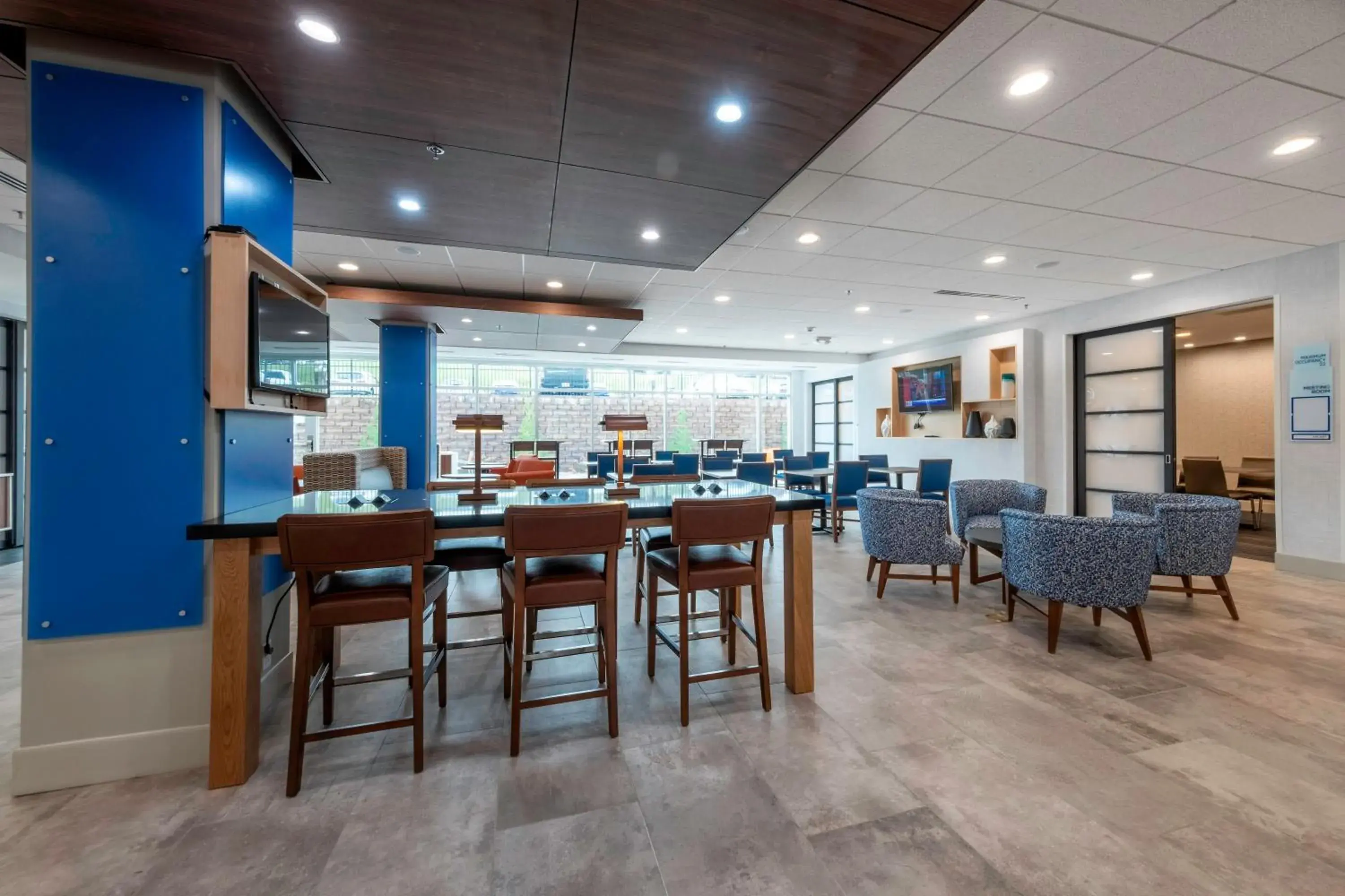 Property building in Holiday Inn Express & Suites - Staunton by IHG Property building in Holiday Inn Express & Suites - Staunton by IHG