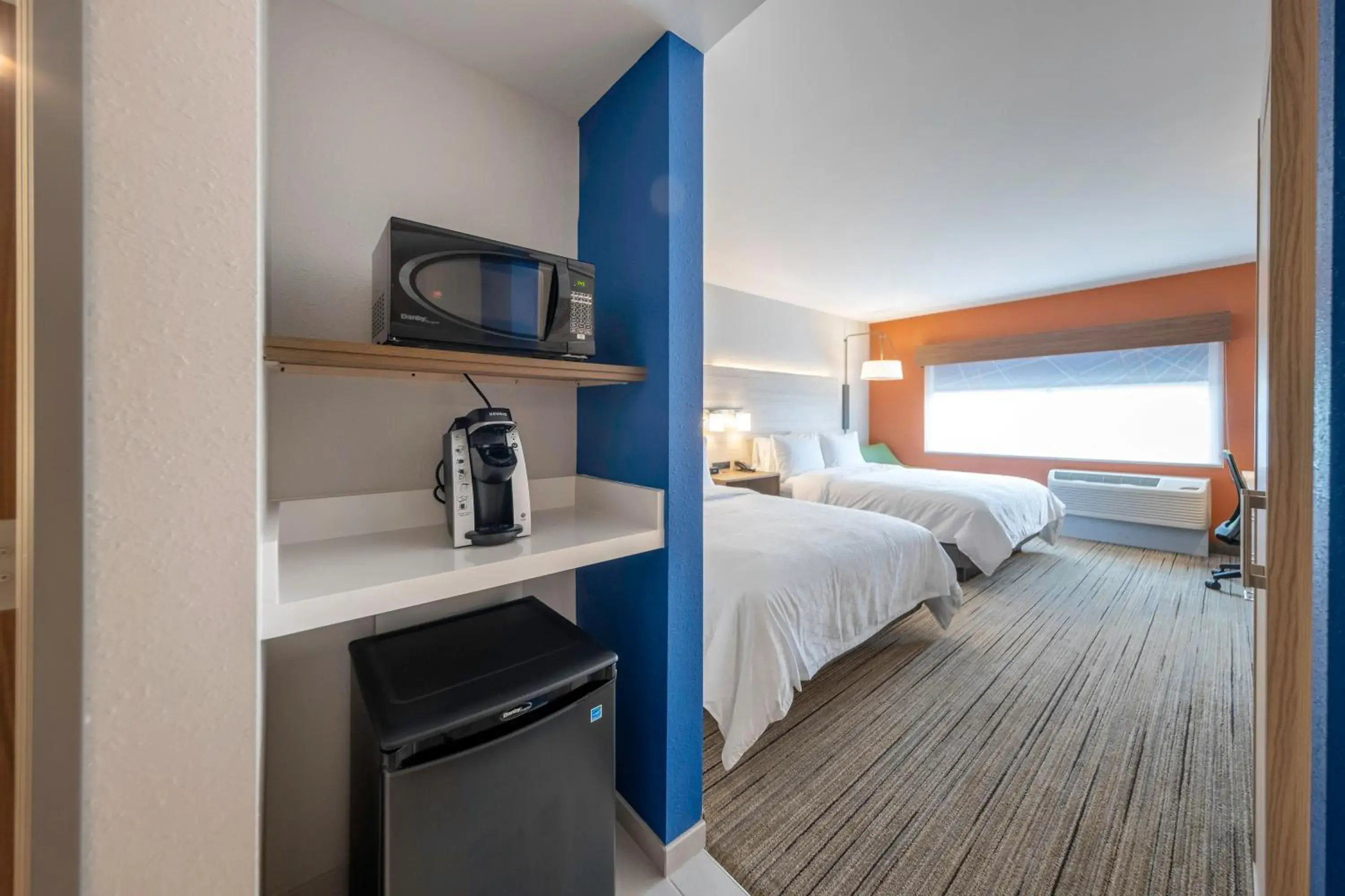 Room with Two Beds - Hearing Accessible - Non-Smoking in Holiday Inn Express & Suites - Staunton by IHG Room with Two Beds - Hearing Accessible - Non-Smoking in Holiday Inn Express & Suites - Staunton by IHG