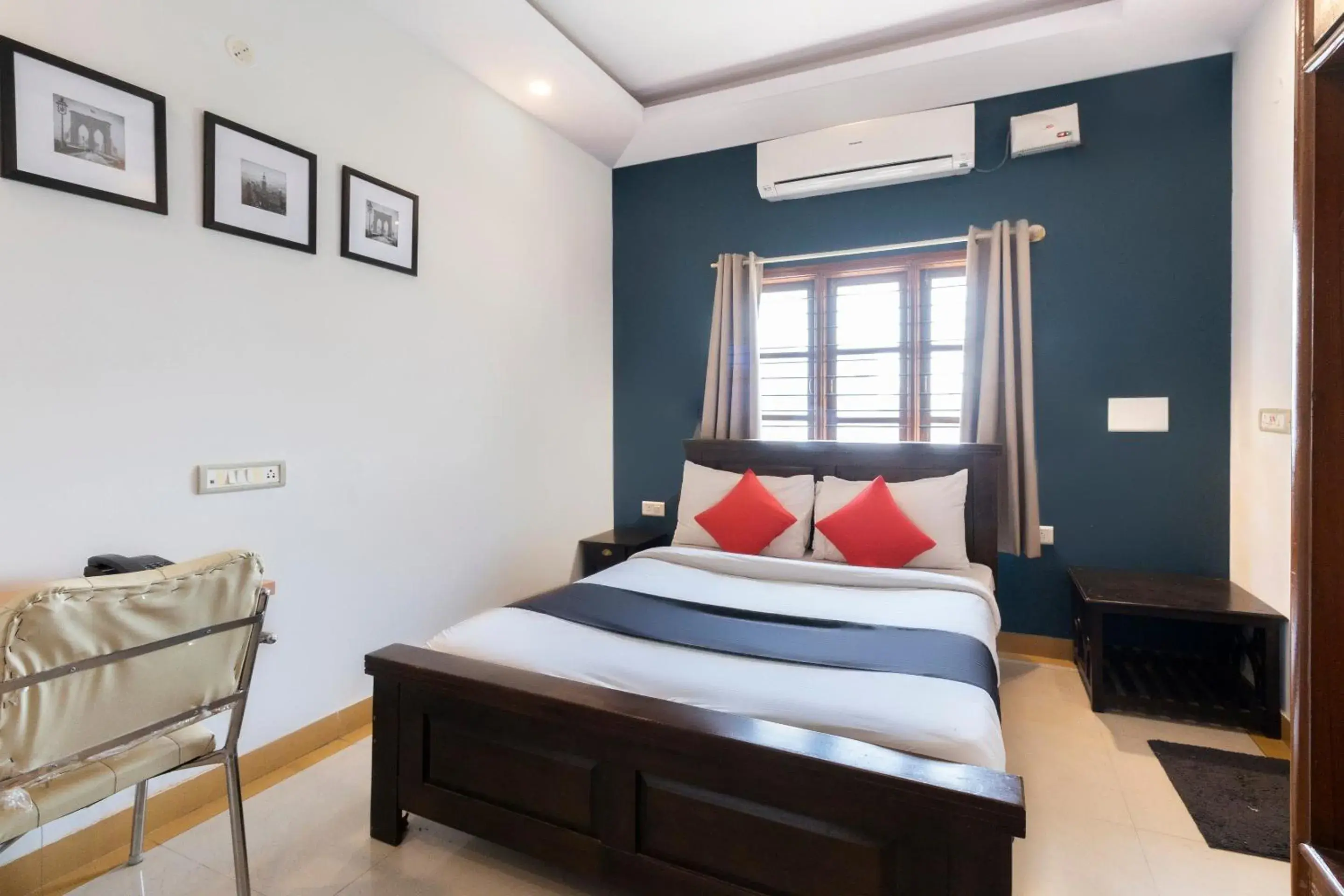 Bedroom, Bed in Collection O Victorian Comforts Bedroom, Bed in Collection O Victorian Comforts