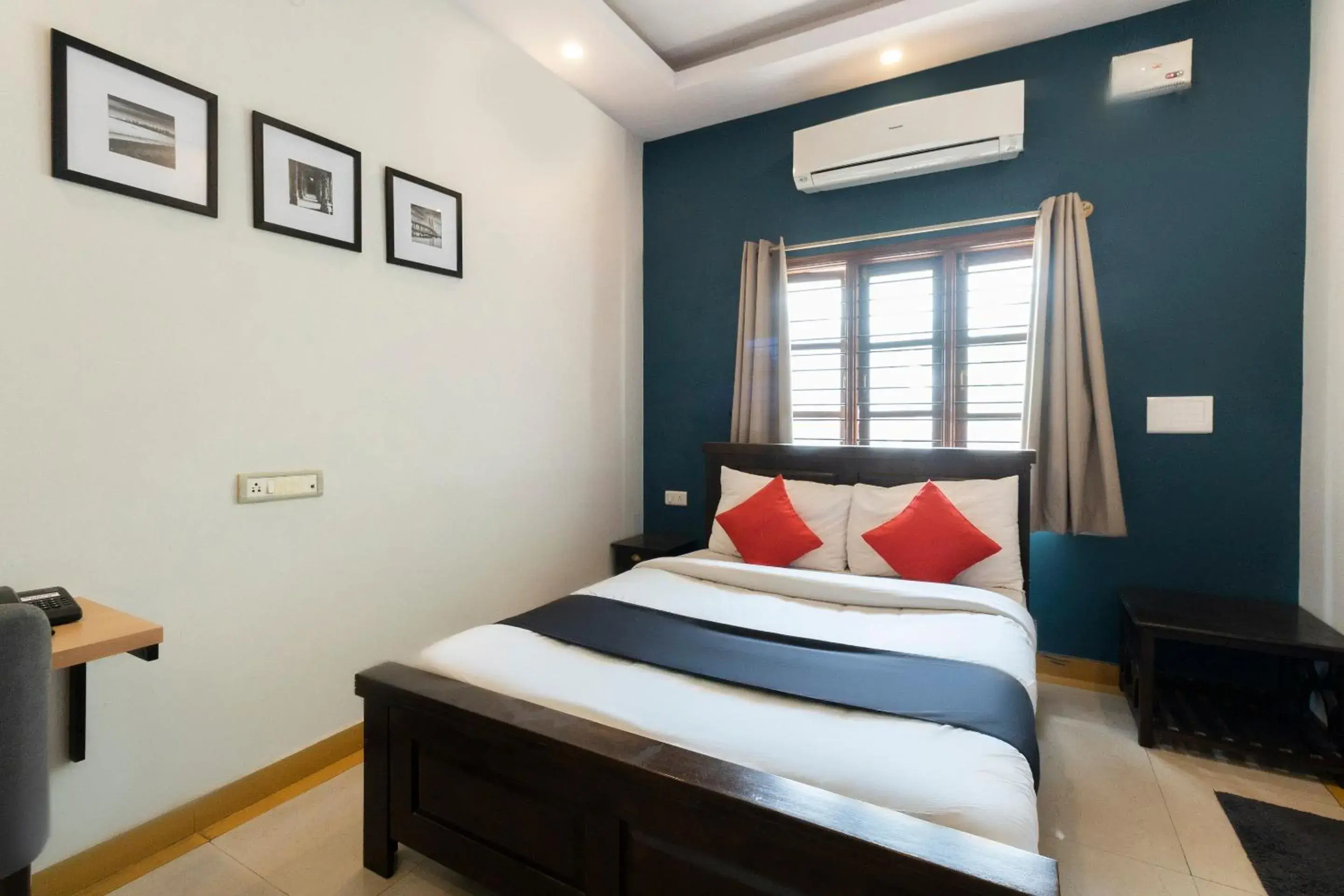 Bedroom, Bed in Collection O Victorian Comforts Bedroom, Bed in Collection O Victorian Comforts