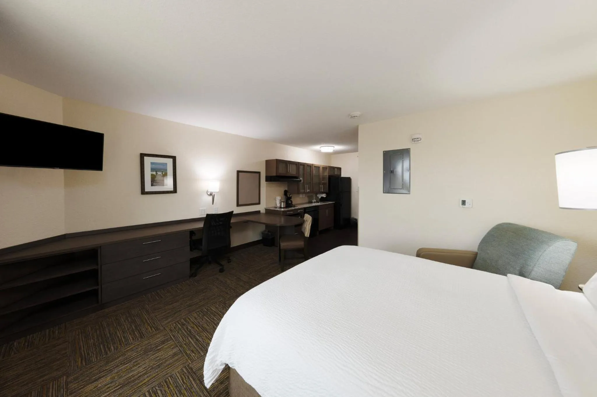 Photo of the whole room, Bed in Candlewood Suites - Panama City Beach Pier Park by IHG