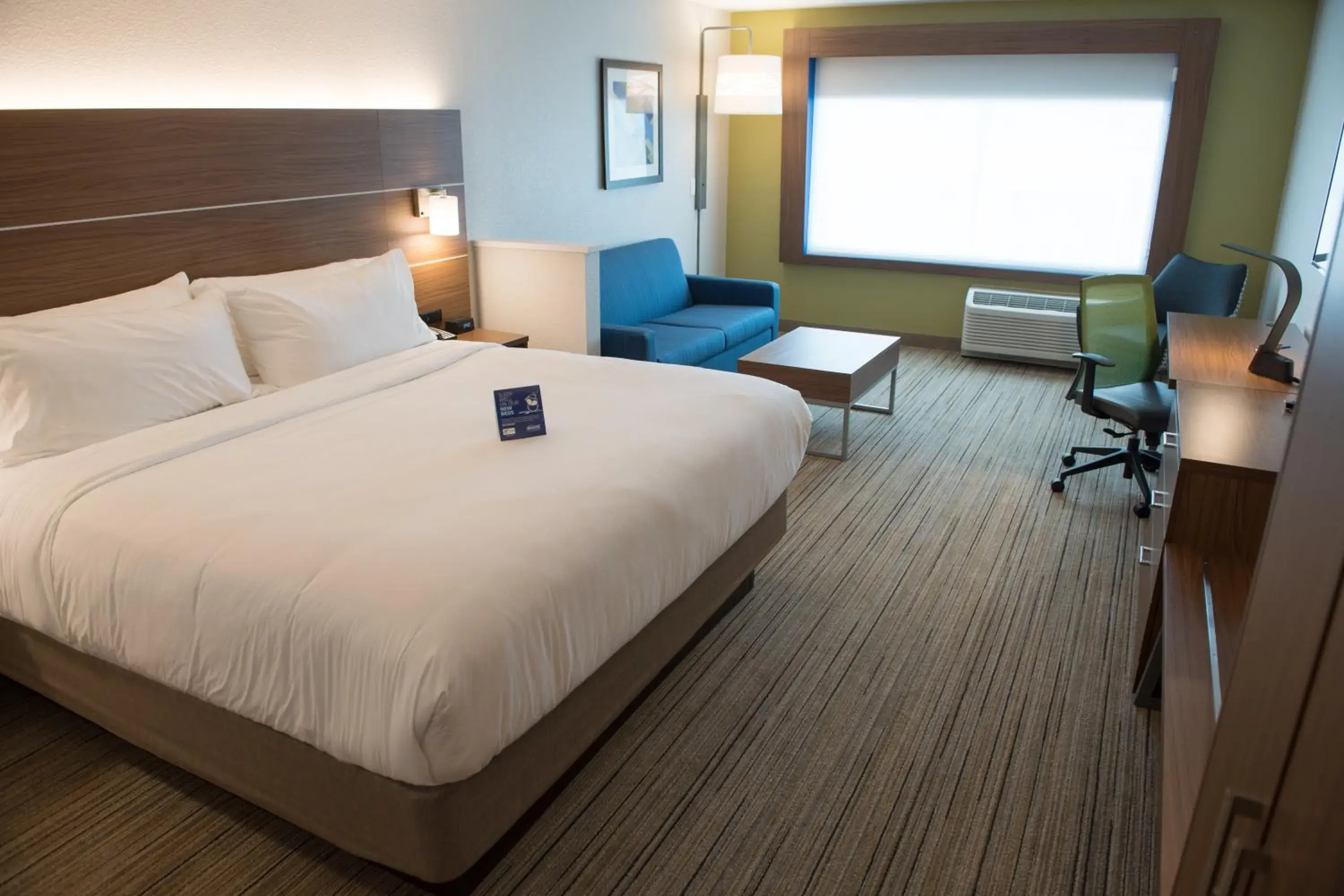 King Suite with Sofa Bed - Communication Accessible in Holiday Inn Express & Suites - Mishawaka - South Bend by IHG King Suite with Sofa Bed - Communication Accessible in Holiday Inn Express & Suites - Mishawaka - South Bend by IHG