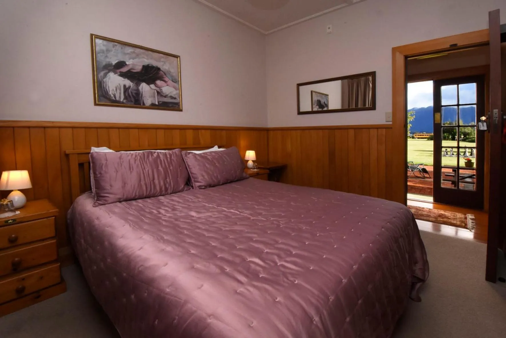 Bed in Te Anau Lodge