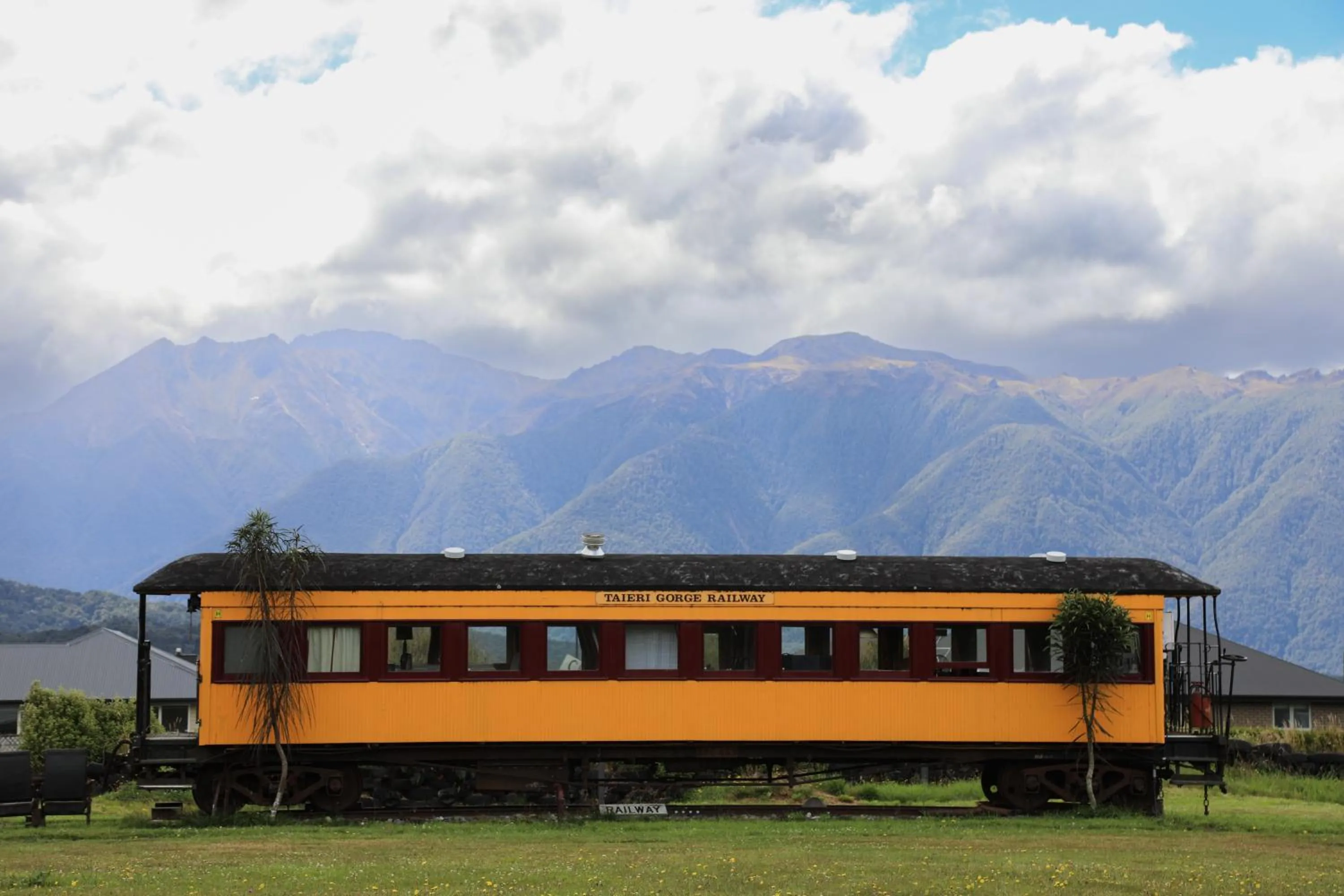 Mountain view in Te Anau Lodge