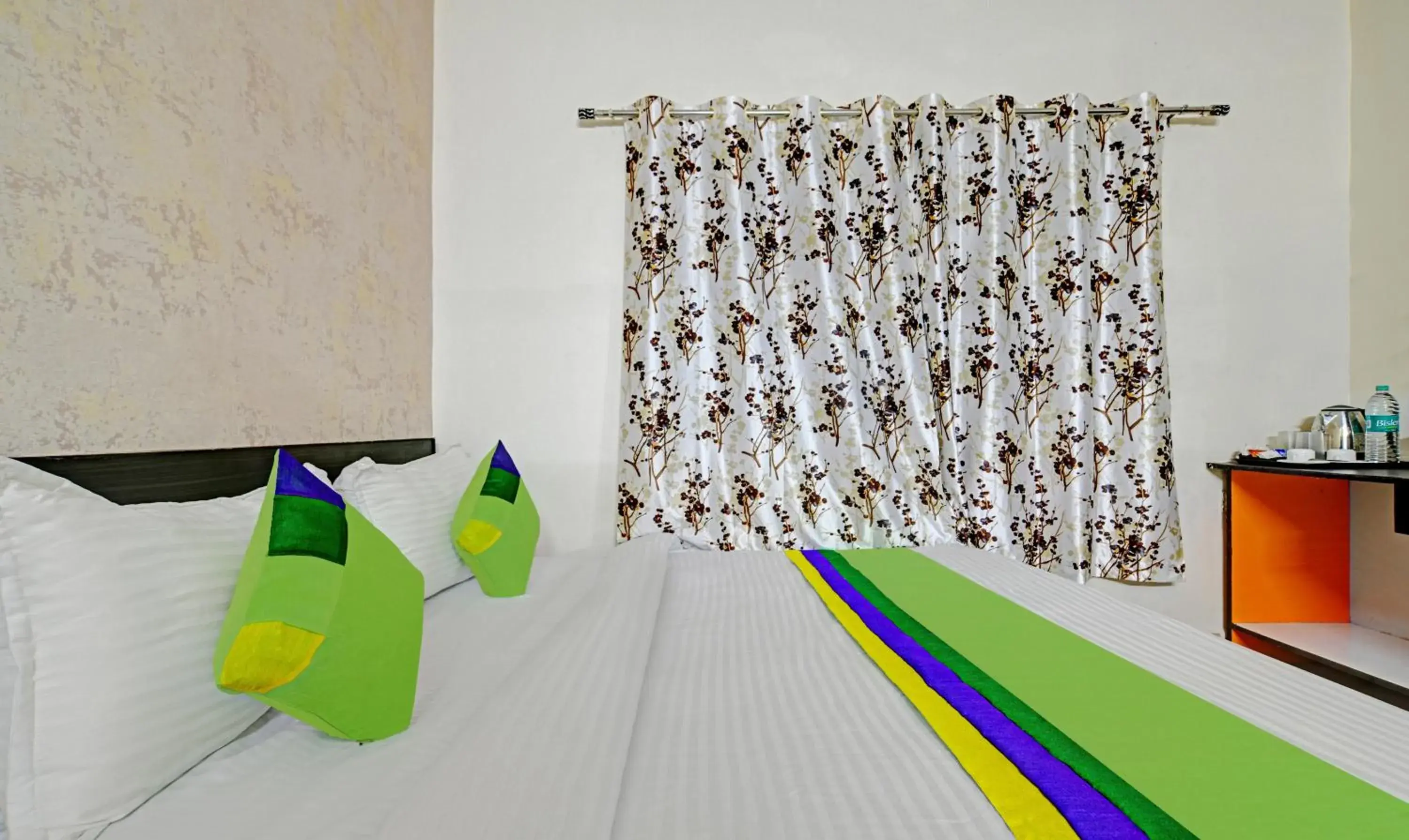 Bedroom in Treebo Alankar Hoshangabad Road Bedroom in Treebo Alankar Hoshangabad Road