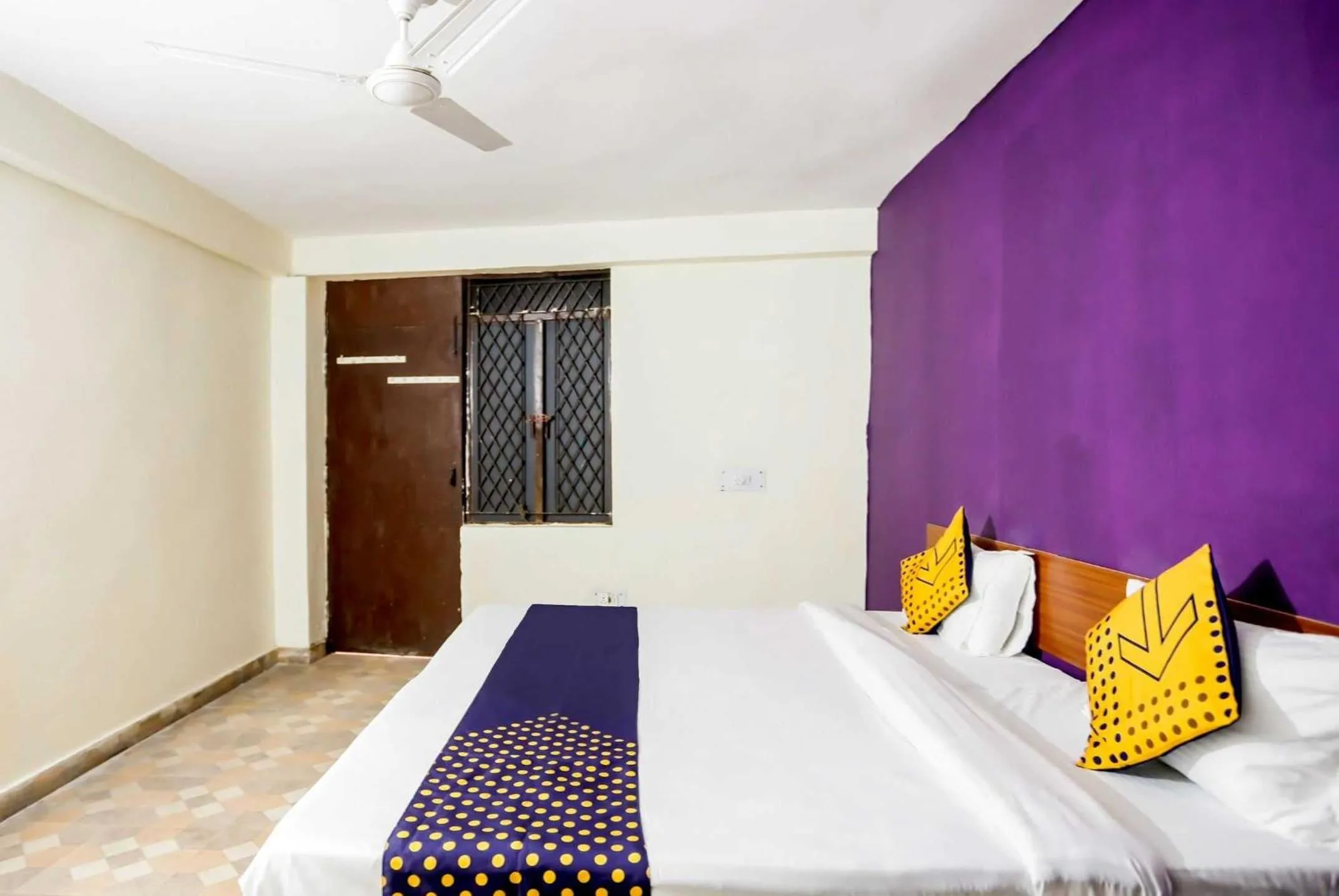 Bedroom, Bed in SPOT ON Hotel Harry's 1 Near Select Citywalk Mall