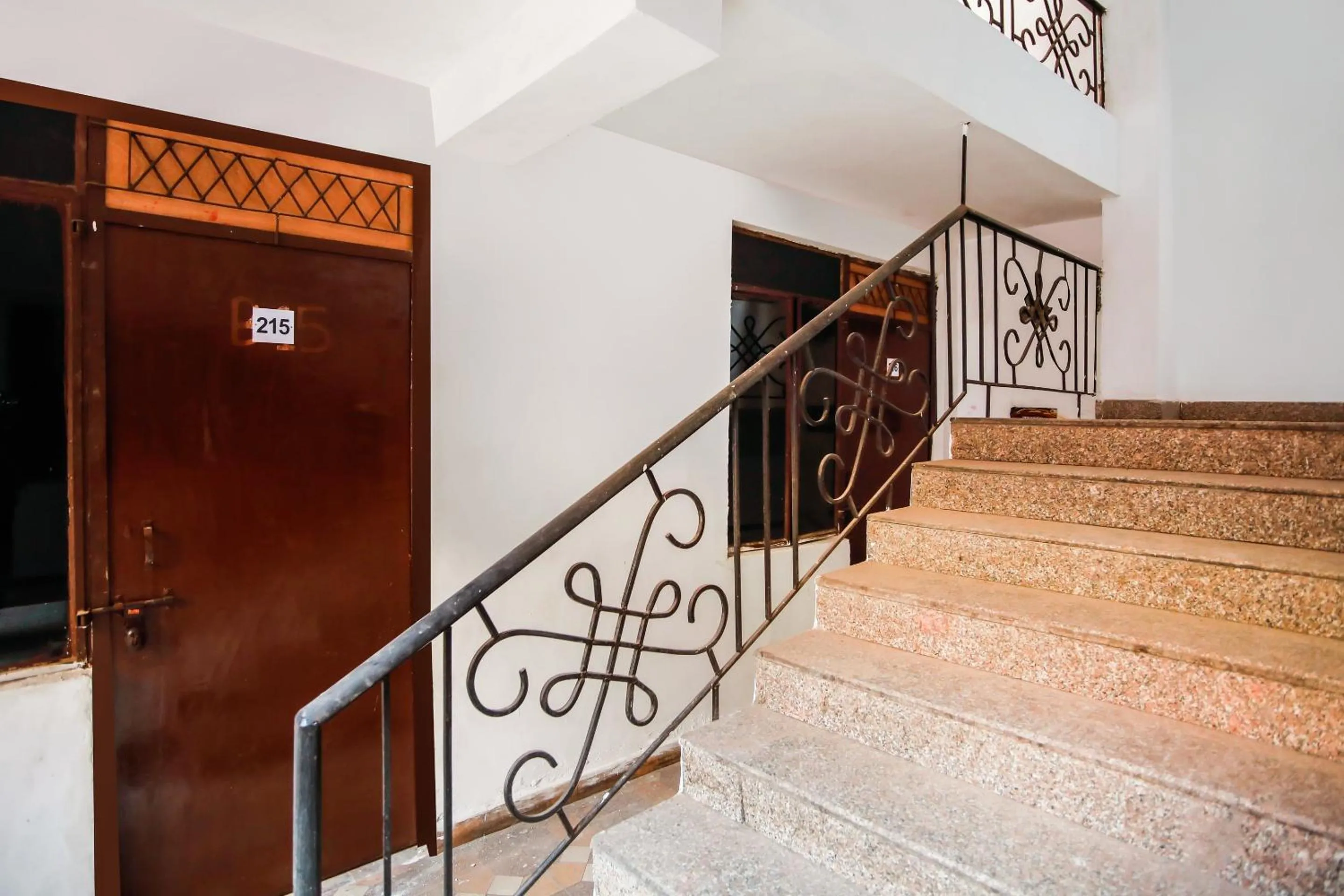 Lobby or reception in SPOT ON Hotel Harry's 1 Near Select Citywalk Mall