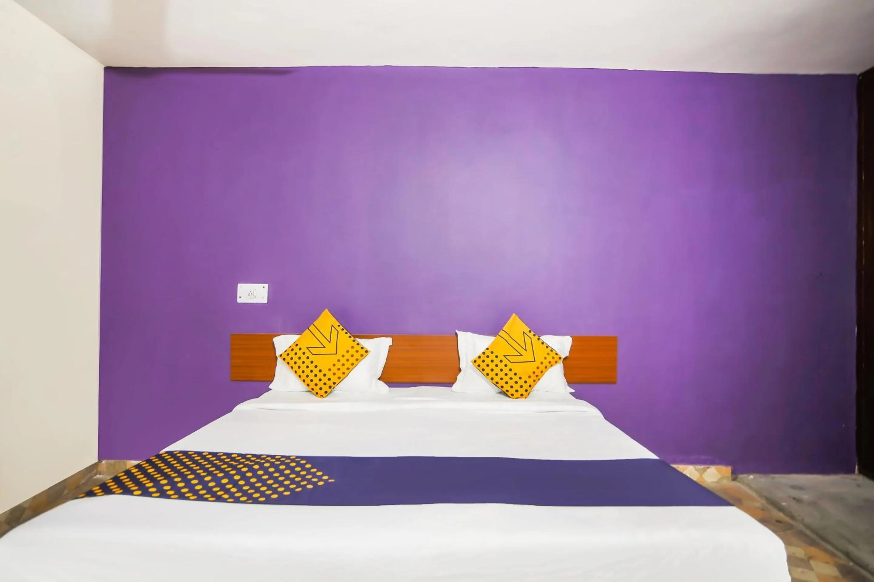 Bedroom, Bed in SPOT ON Hotel Harry's 1 Near Select Citywalk Mall