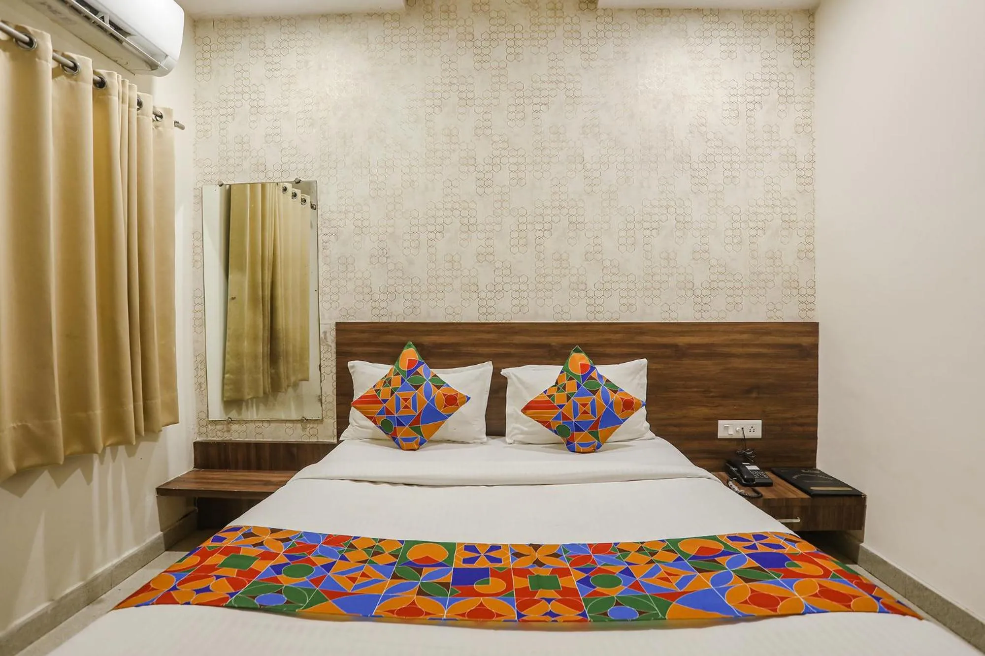 Bed in TRPOTELS Prince Mama