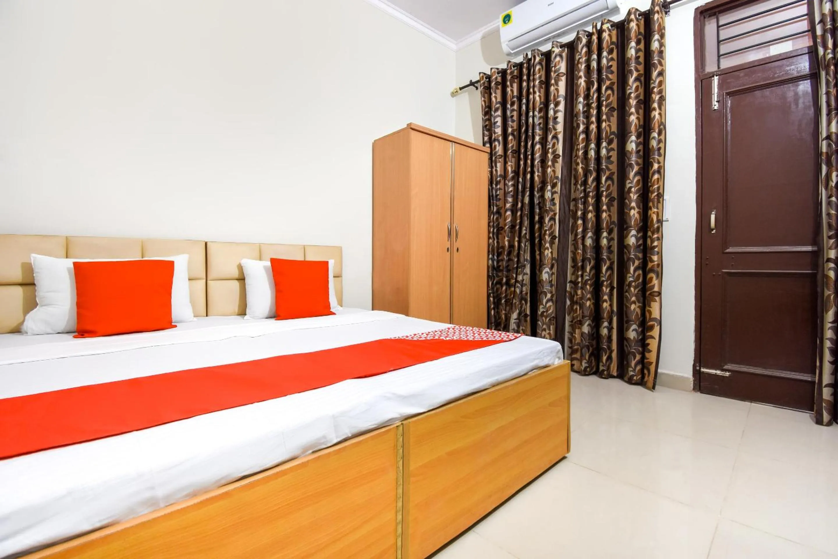 Bedroom, Bed in Hotel O Sabtera Homes