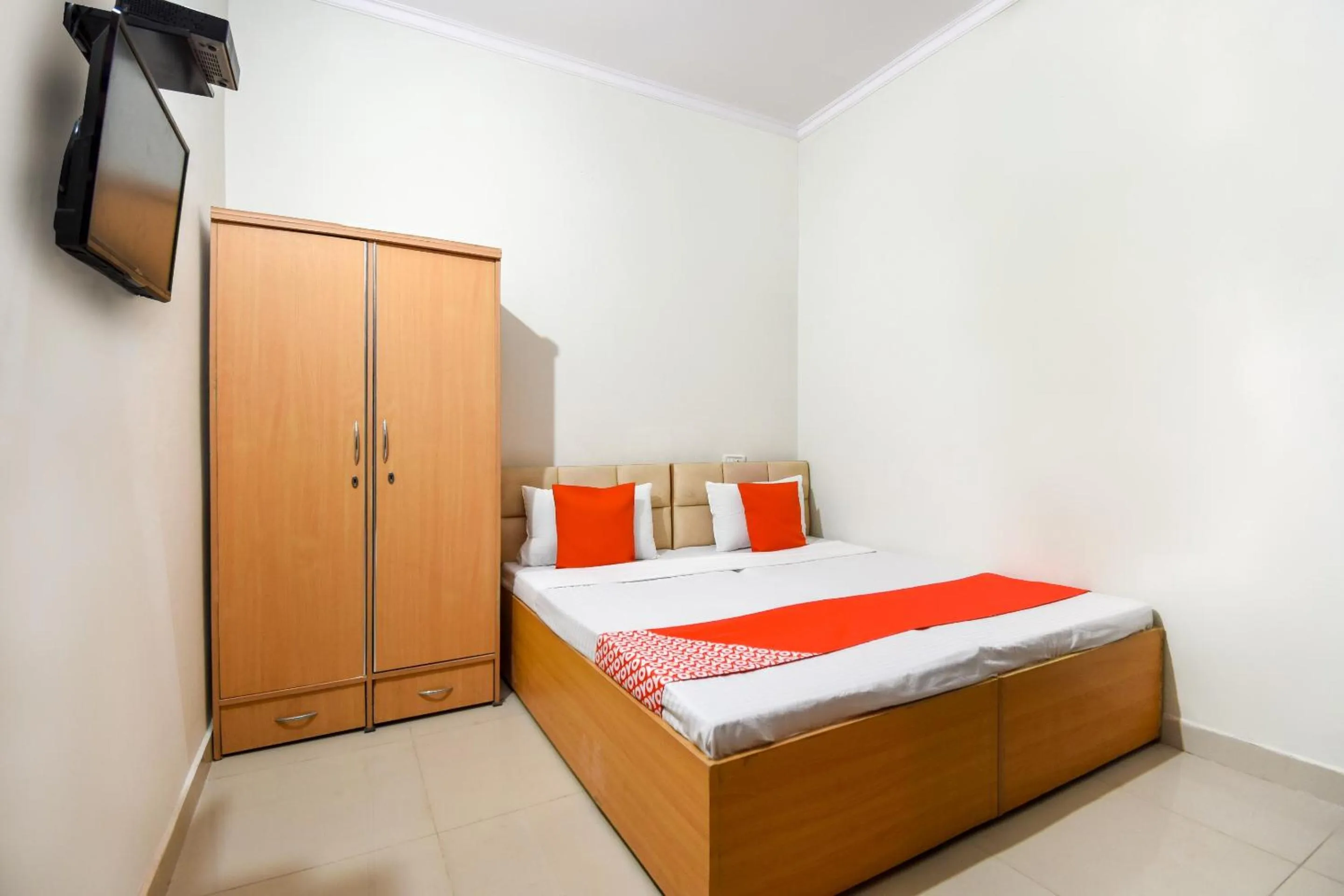 Bedroom, Bed in Hotel O Sabtera Homes