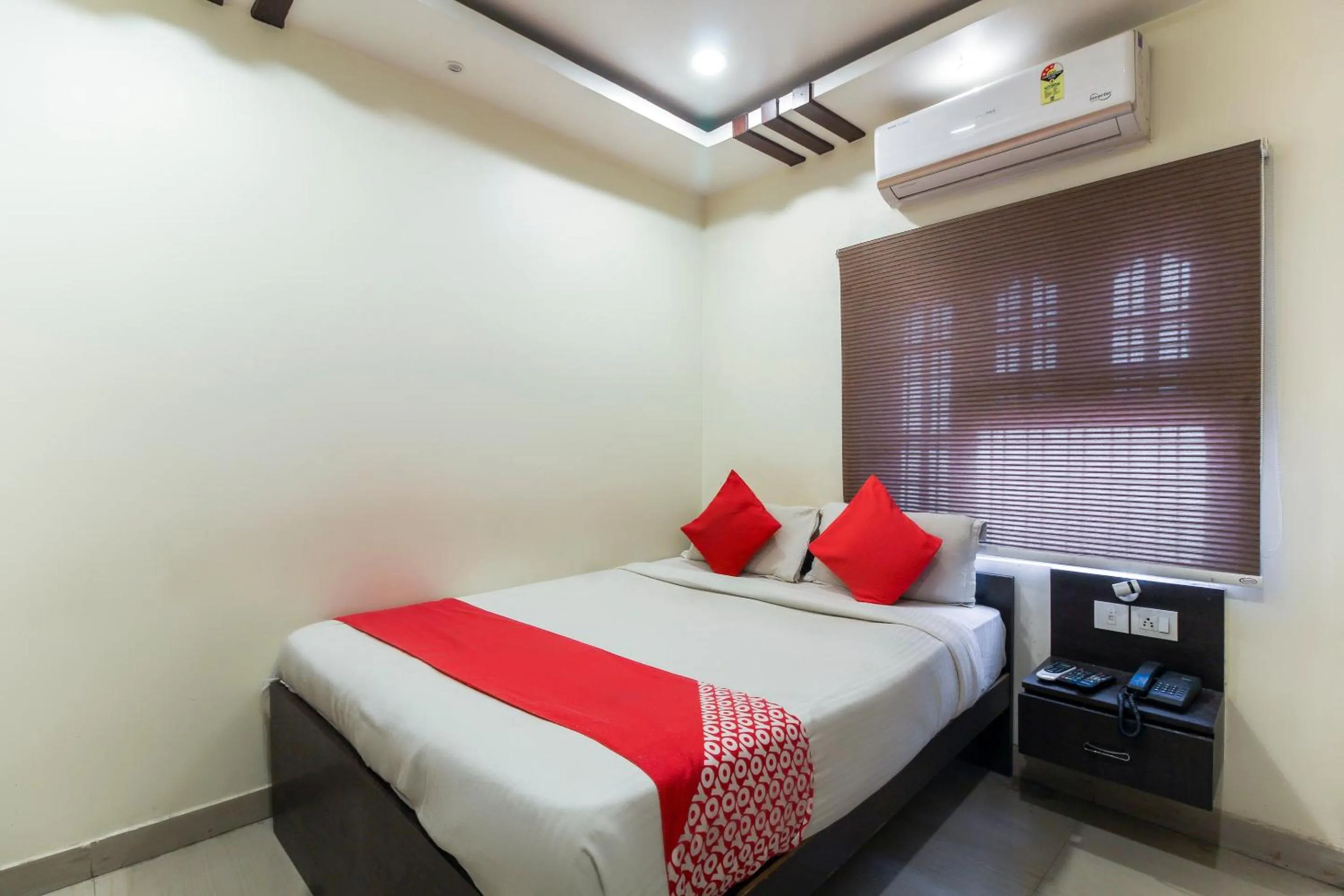 Bedroom, Bed in Hotel O Sri Harsha Residency Near JNTU Metro