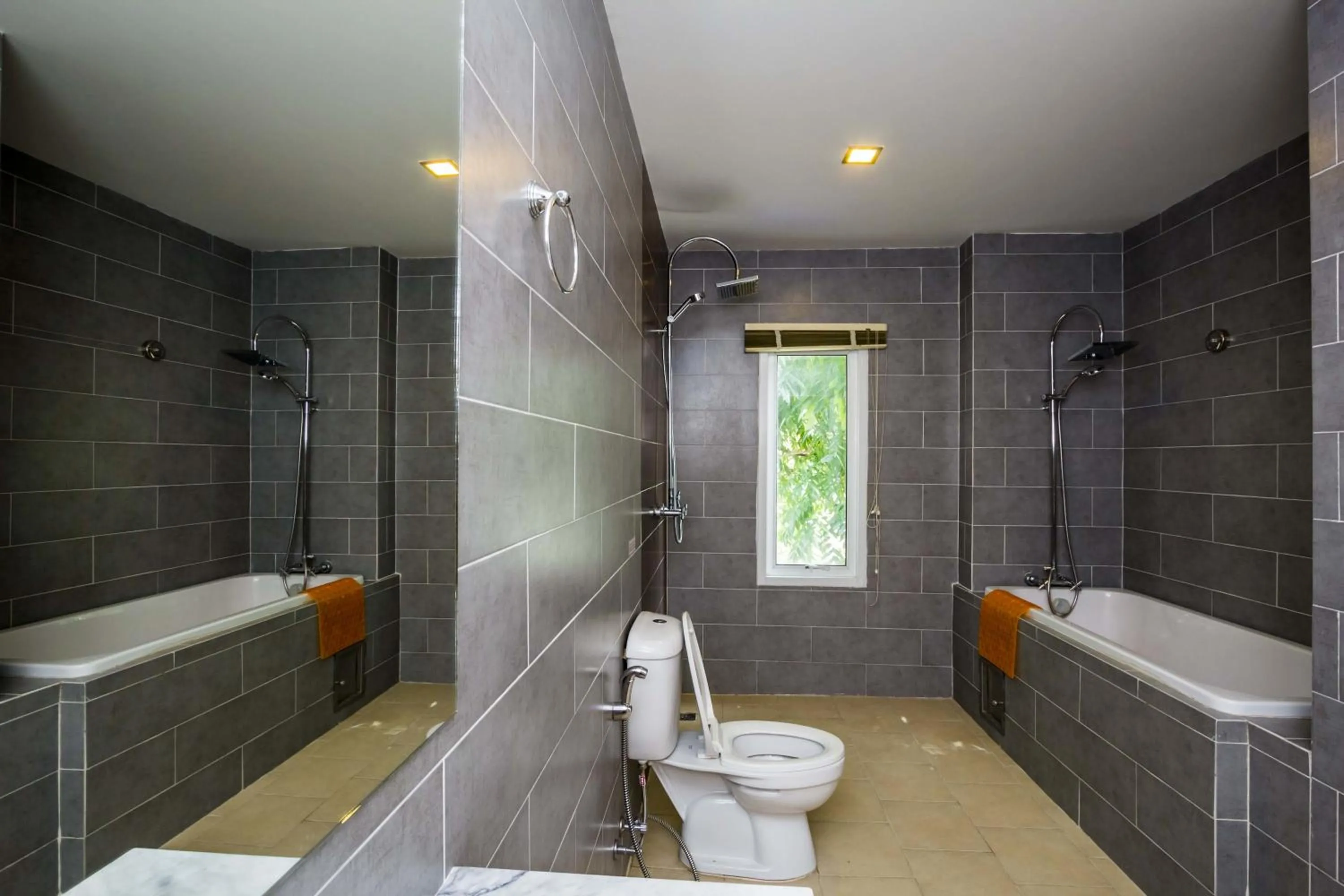 Bathroom in Baan Lukkan Patong Resort