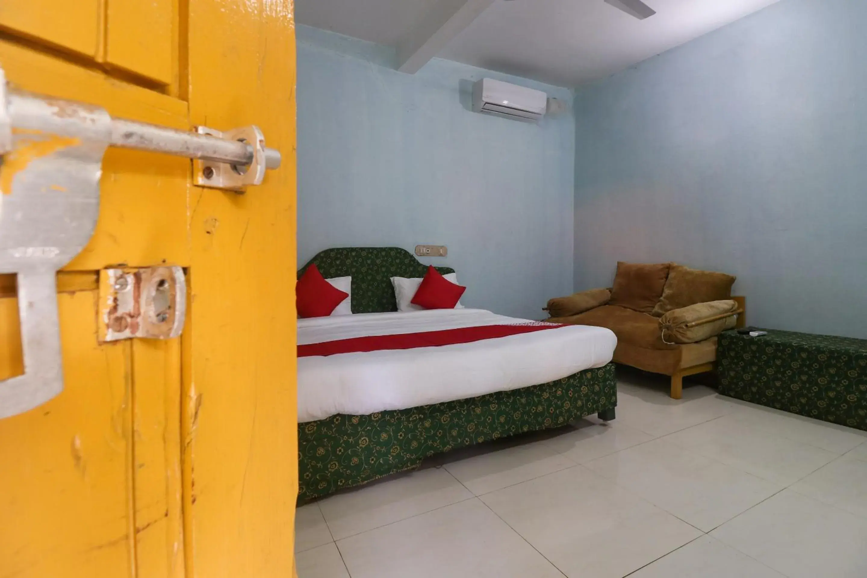 Bedroom, Bed in Hotel O Sandhra Apartments Bedroom, Bed in Hotel O Sandhra Apartments