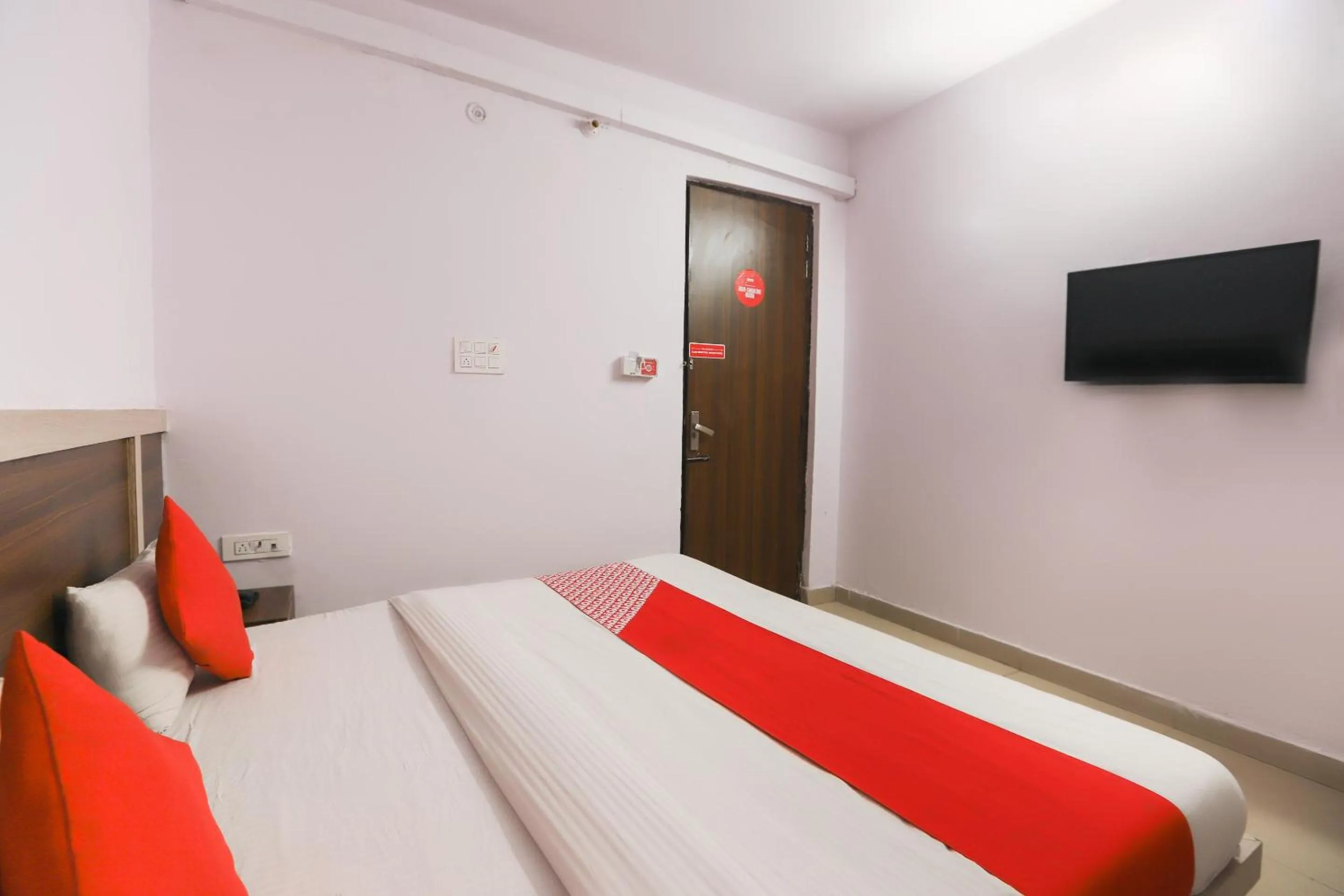 Lobby or reception in Hotel O Noida Villa