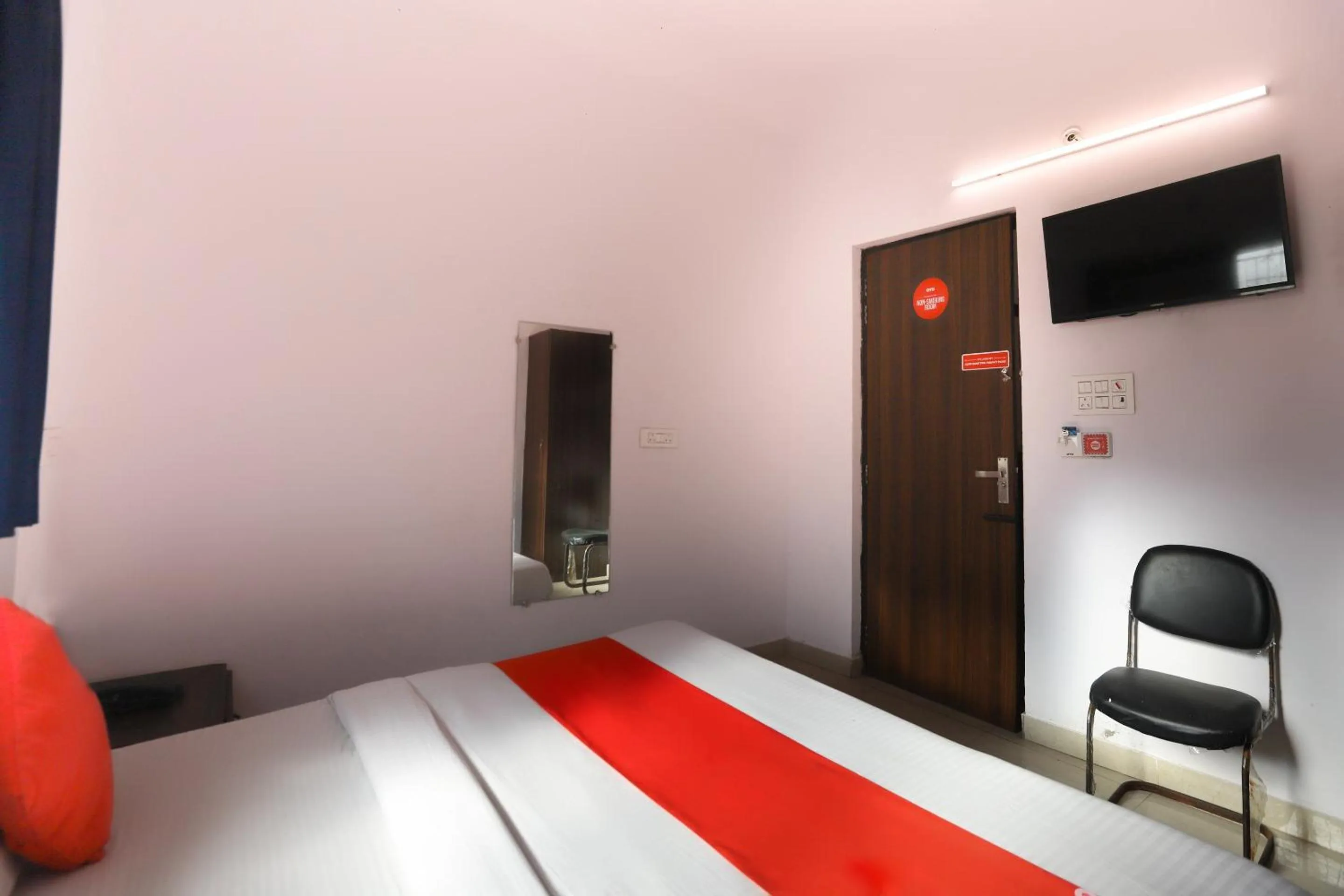 Lobby or reception in Hotel O Noida Villa